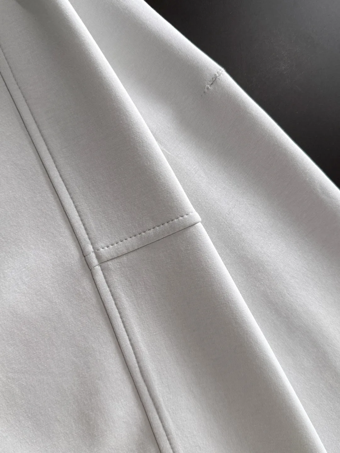 Next day shipment P360 MONCLER/Mongoose Exclusive first release of 25ss autumn and winter new high-quality trousers Compare real-life details at will A perfect choice for autumn and winter, a must-have item. Sizes: M to 3XL (please state your height and weight when placing an order)