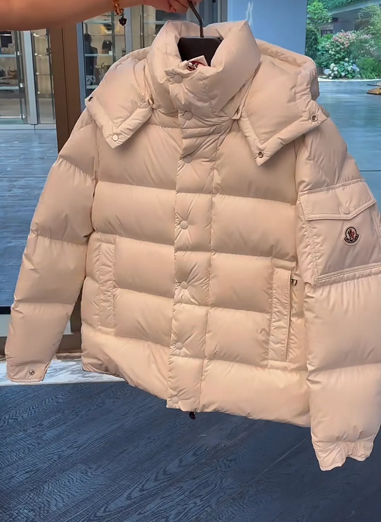 P780 Moncler [new product] Maya 70 winter down jacket jacket. China limited white. Real shot display at the counter.