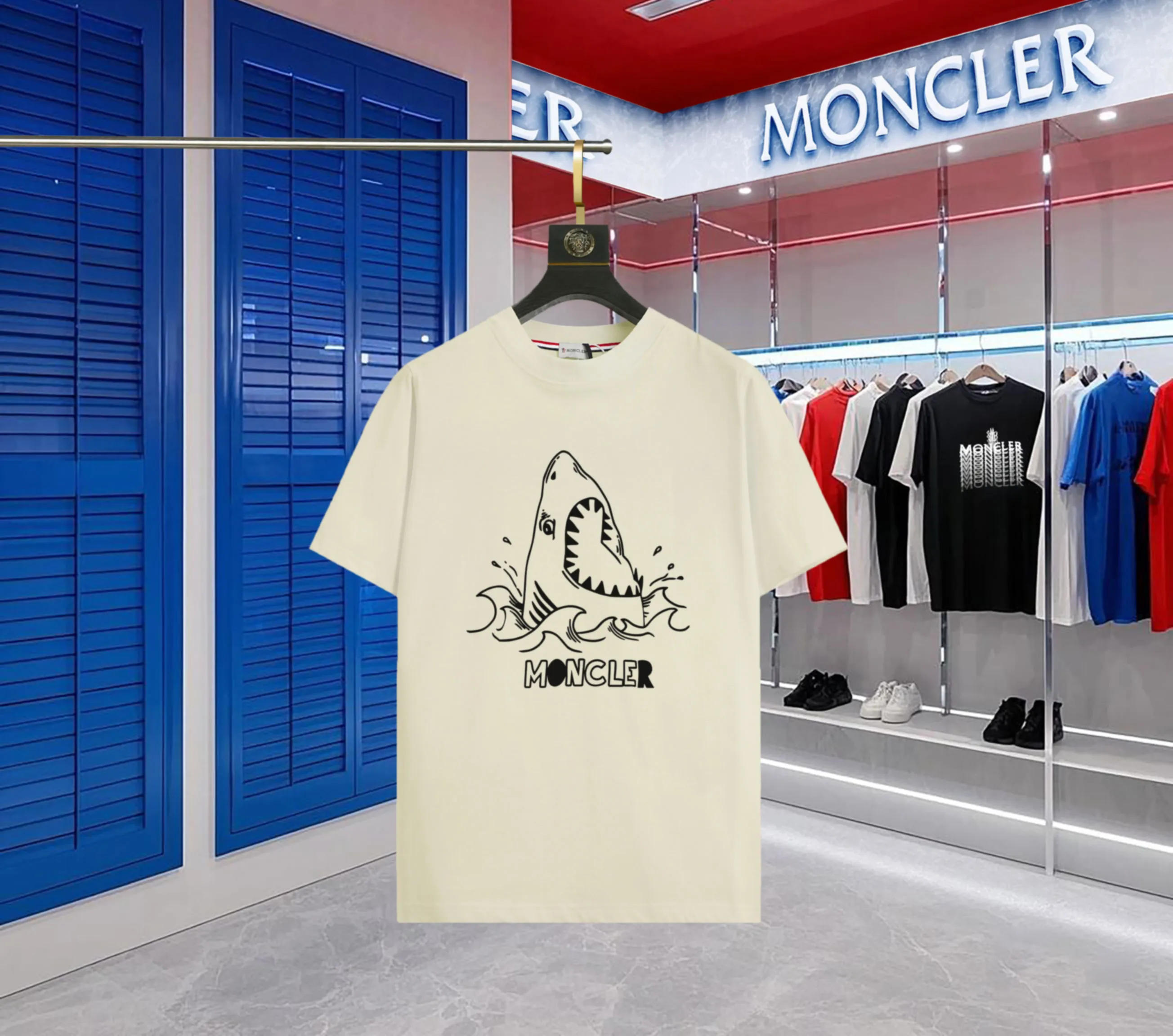 P140 💰Upgraded version "Mobile phone smart sensor ~ NFC chip armband ~ direct access to the official website for anti-counterfeiting" "Moncler ~ Mouth Mouth" 2025 new high-quality round neck short-sleeved T-shirt. The cuffs have imported embroidered labels. Customized dyeing, very comfortable to touch. Super versatile and good-looking short-sleeved. Complete with three labels. Non-market ordinary version. Feel free to compare. Quality is absolutely guaranteed! ‼ First of all, this original fabric is all custom-woven with 32-count double yarn fabric, 250G, and the weight is the same‼ Fine workmanship, double waistcoat method, double waistcoat method, double waistcoat method makes the whole dress more three-dimensional, which is not a craft that ordinary T-shirts can achieve🤪 Size: S-M-L-XL-2XL Color: black, white, apricot, same style for men and women