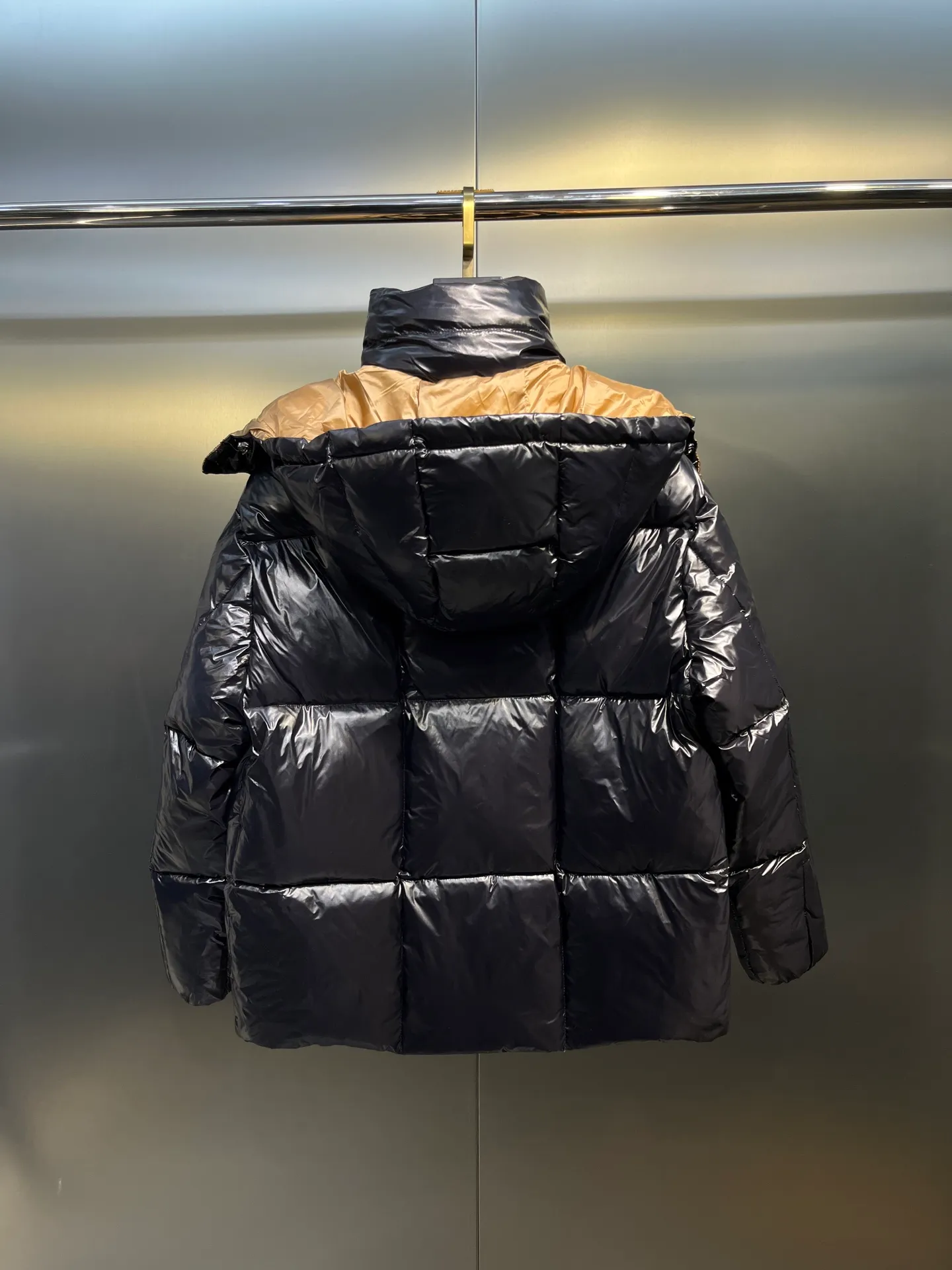 P760 moncler 🌟Co-branded down jacket. Original custom-made hardware accessories are all imported and original customization. Welcome to compare. Absolutely high quality. Use top-grade 90 white duck down. Super soft. Filled with fluffy and full feathers. Super heavy-duty. Fabric workmanship is perfect. Note that the fabric is super comfortable. Exclusive model. Non-market product. Size: 0123