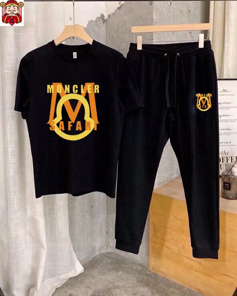 P320 [MONCLER] (Fat Man's Gospel) The same style as the 2025 official website. World-renowned luxury brand. Summer men's (double mercerized) high-quality 🐂 suit. It is made of imported original fabrics. It is a trendy style of the season and a versatile hit. Simple and elegant, precise workmanship allows you to be at the top of fashion. Size: M-5XL (can be worn up to 220 pounds)