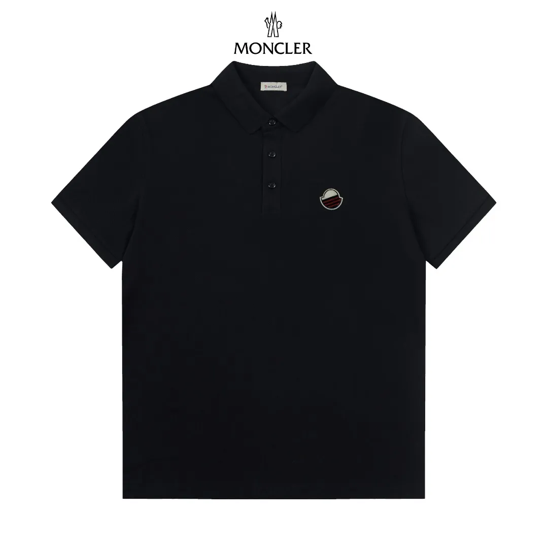 P180 Moncler Moncler classic LOGO exquisite Polo shirt upgraded, inspired by the retro of the 1980s. Original fabric Official same style Customized same vat dyed fabric Very comfortable to the touch Latest brick cabinet synchronization for spring and summer Fashionable and personalized Super versatile and good-looking Suitable for both men and women A must-have style Tag Collar label Washed wheat Complete with three labels Color: White Black Size: M-3XL
