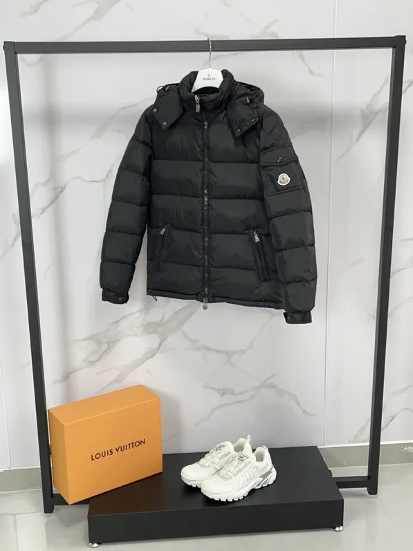 P780 Moncler Moncler Autumn and Winter New Matte Classic Maya Down Jacket Same Style for Men and Women Color: Black Code Number: 1-2-3-4-5