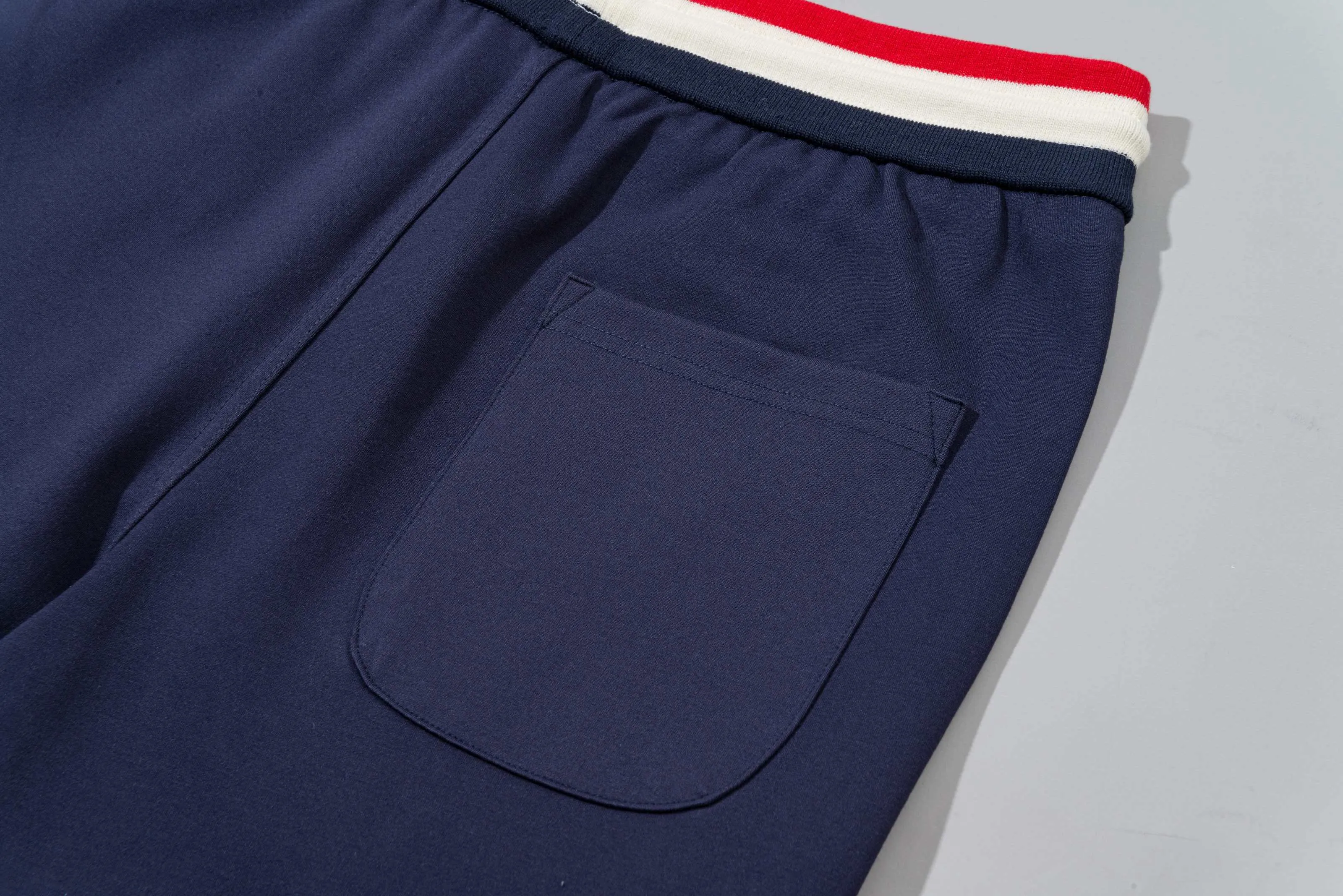 P230 MONCLER/muzzle Custom fabric suit casual sweatpants Simple arm brand LOGO small badge threaded trousers technology Official synchronization High version High quality Fashion personality Versatile trend Pure original quality Original fabric Hang tag Collar label Washed wheat Complete three standards Color: blue. Gray. Size: S-2XL
