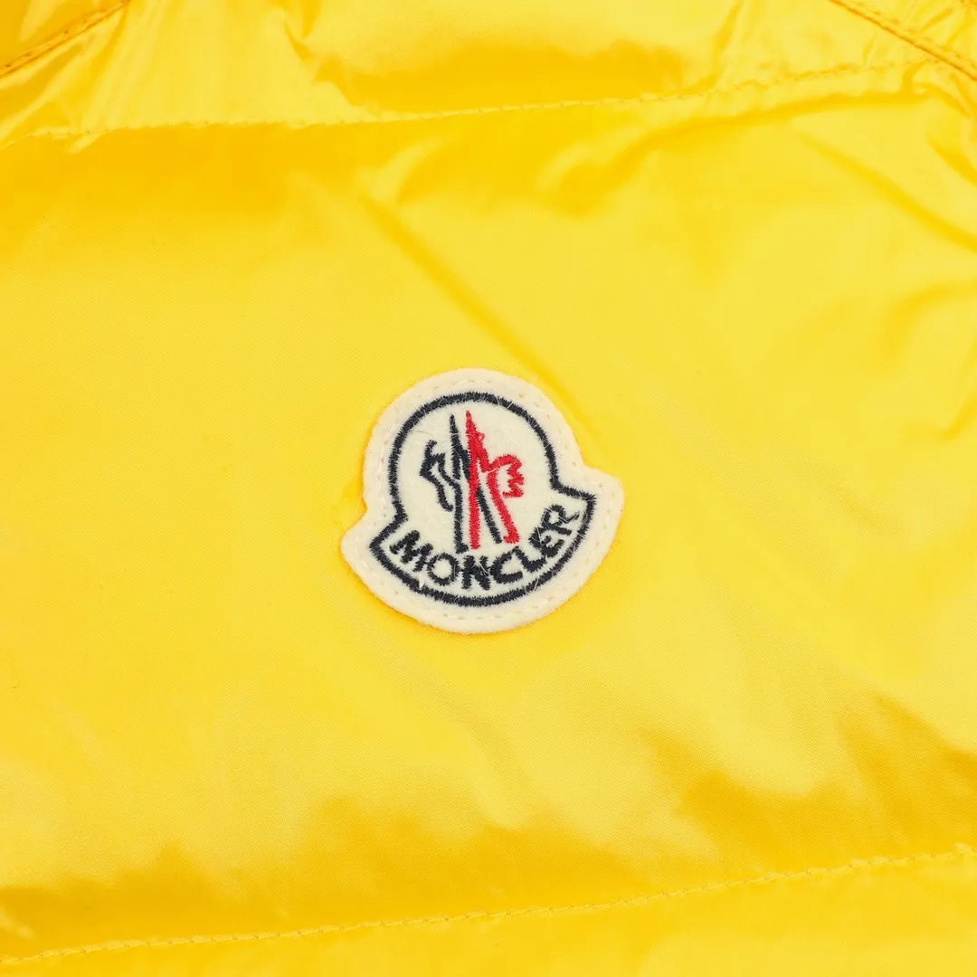 P560 Moncler maya/mask hooded logo down vest Size: 1-5