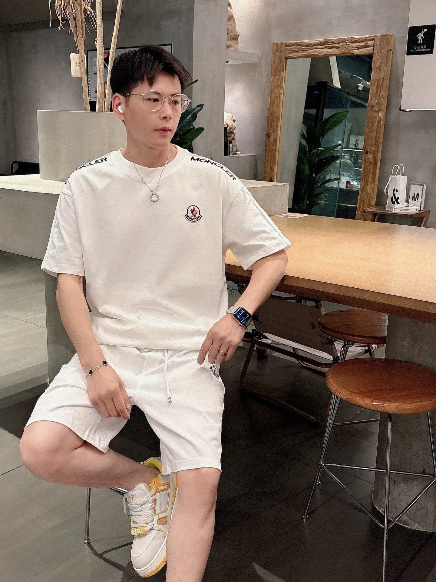P570 Brand [MONCLER Mouth Covered] 2025 round neck short-sleeved shorts suit. The pure cotton fabric upper body will not be stuffy, the smooth and comfortable skin-friendly effect is more breathable, the fabric has its own texture, classic logo technology, a new interpretation from a unique angle, fashionable and versatile choice! Size: M-3XL (maximum wear: 190 pounds)