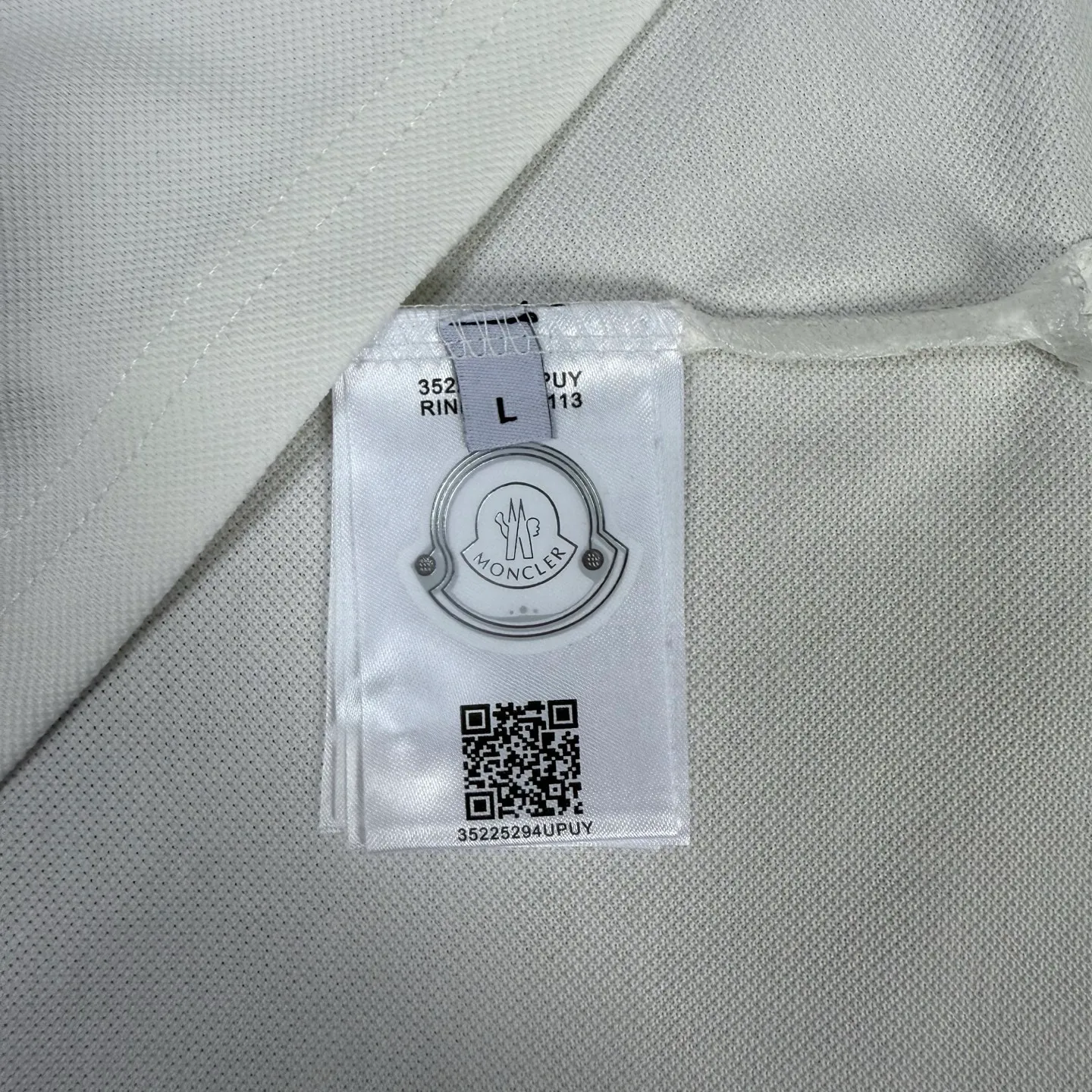P190 A134 (Long-term replenishment, next day arrival) MONCLER muzzle, hand sleeves webbing badge stitching 2025 new style, custom small letter logo, casual polo shirt short sleeves · Original fabric · High version · High quality contrast-dyed fabric, round neck vertical version, full set of accessories, using autumn pearl pique fabric, original hardware accessories, original factory original label, carefully designed, original custom details restored, rib knitted striped collar.  Complete three standards, non-market ordinary version, free to compare, absolute quality guaranteed, full set of Sydney paper packaging, color: black, white, size: S~XXL