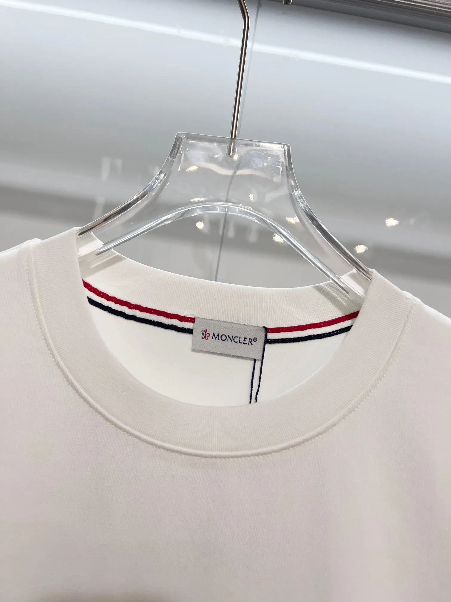 P170 MONCLER/Muzzled 300g pure cotton round neck short-sleeved T-shirt Brand classic Gauze splicing Letter LOGO embossing process 2025ss official synchronization High version High quality Fashion personality Versatile trend Pure original quality Original fabric Hang tag Collar label Washed wheat Complete three standards Color: Black. White. Size: S M L XL XXL