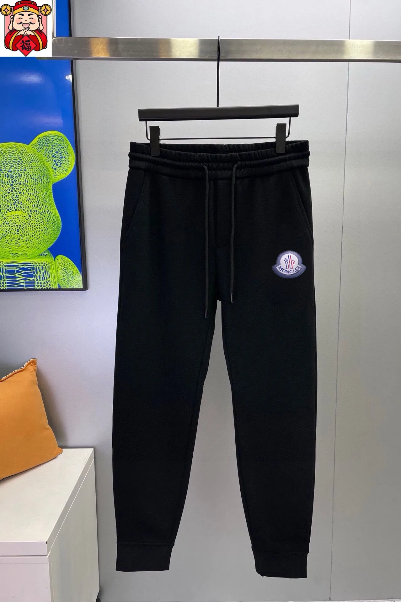 P380 💰 [MONCLER Mouth Covering] (Gospel for Fatty) hot-selling suit is coming. Focus on the original version of the official website. 2025 new hot-selling sweatshirt suit. The original order is hard to buy🇭🇰. It is the meticulous work of top designers for a fitting and perfect upper body effect. All-natural high-quality Roman cotton 100%, close-fitting comfort, noble and elegant! Original hardware embodies elegance and nobility! Counter size: M-5XL (maximum wear up to 220 pounds)
