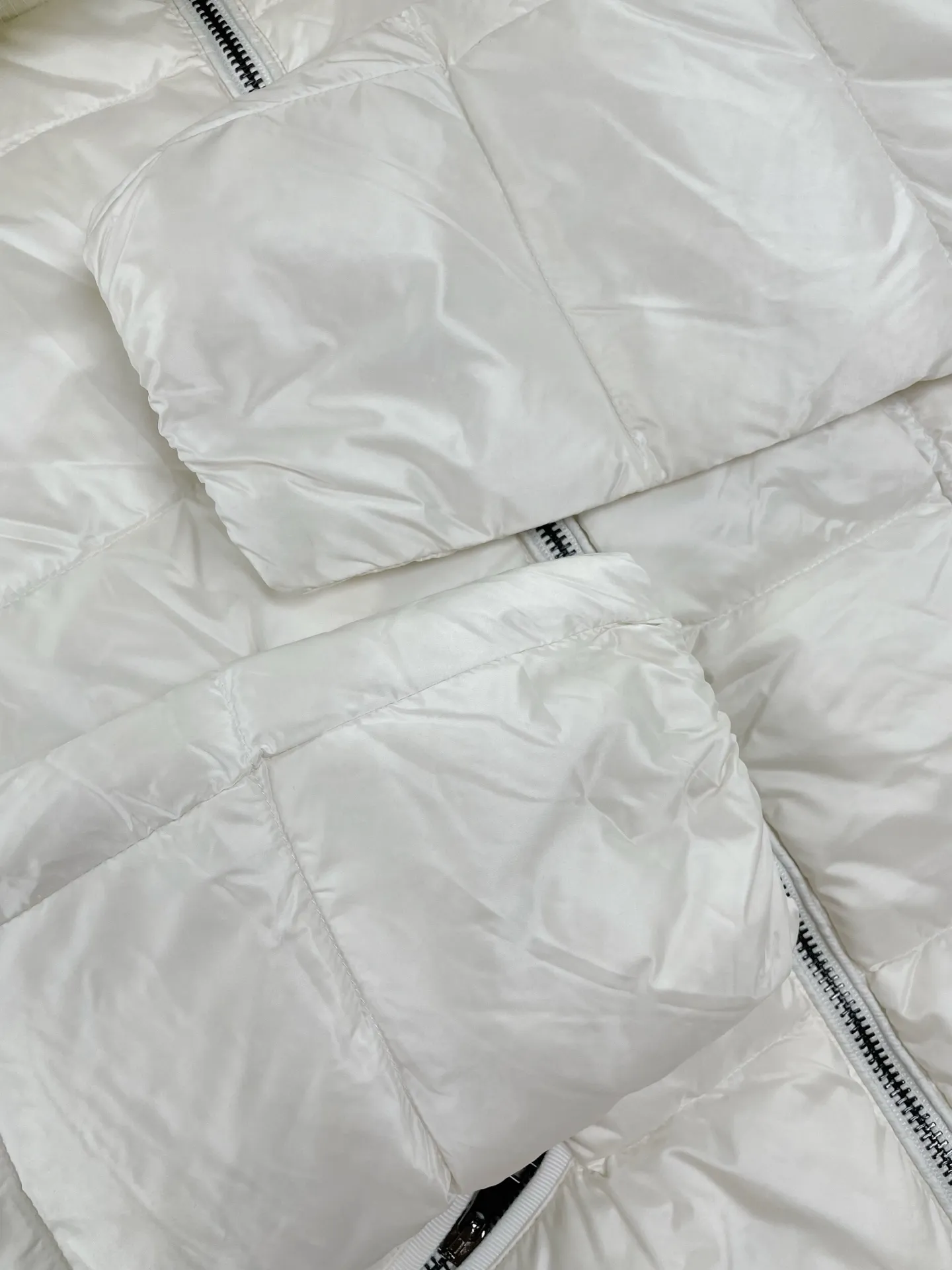 P970 (high version) Moncler-MONCLER Boed women's short waisted fur collar hooded down jacket Size:0-3