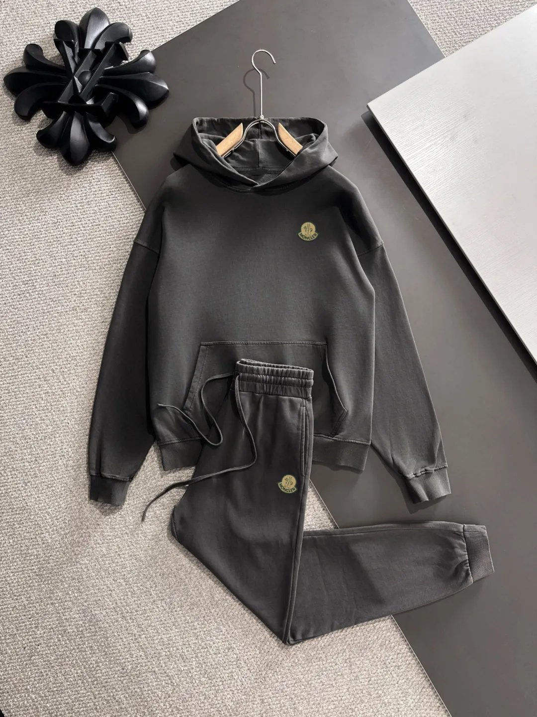 Next day shipping P720 MONCLER/Mongolian high quality 2025 autumn and winter new casual heavy industry suit exclusively developed by yb! High quality production! The top version of the trading company channel order, external orders for imported custom fabrics, high breathability and comfort, impeccable details, absolutely worth buying! This type of suit is also a must-have for lazy people. You don’t have to think about how to match it, you can just get it in one set! Brand element design concept, delicate and soft feel! It presents a casual cut and the upper body shape is great! On sale simultaneously on the official website! From a high-end men's positioning brand, the low-key luxury taste is irresistible! Exquisite workmanship and impeccable quality! The overall style is simple, fashionable and timeless, fully meeting the requirements of stylish and tasteful dressing! Sizes: S to XXL (or state your height and weight when placing an order)
