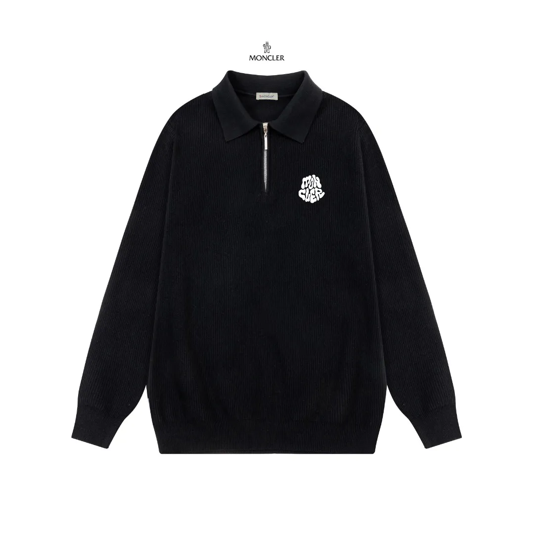 P250 Moncler masked zipper lapel sweater, the latest 2025 casual Polo wool sweater.  The texture is delicate, soft and comfortable, skin-friendly and warm, not easy to deform, simple and high-end style, and the logo on the chest is very exquisite and perfect! The upper body effect is very strong 👍 Color: black, gray Size: S-XL