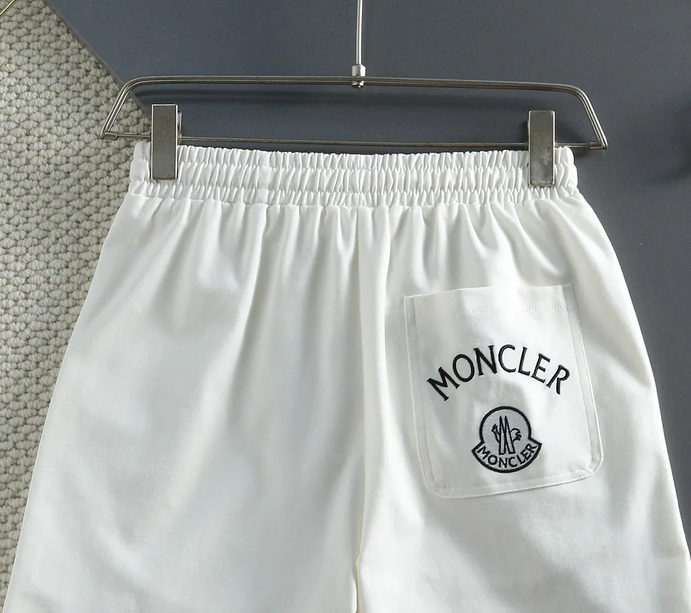 P210 🌸🌸 Moncler 2025 spring and summer new trousers [knitted trousers] feel comfortable to wear, low-key yet luxurious, very high-end, with pockets designed to be fashionable and high-end. Needless to say, the trousers style and tailoring needless to say, the upper body is exquisite and vivid. Really first-class and top-quality materials. Really top-level casual pants and elastic pants, of outstanding quality. After heavy washing, the trousers are very soft and not picky. The upper body is absolutely stylish. Extremely luxurious. Size:M-4XL