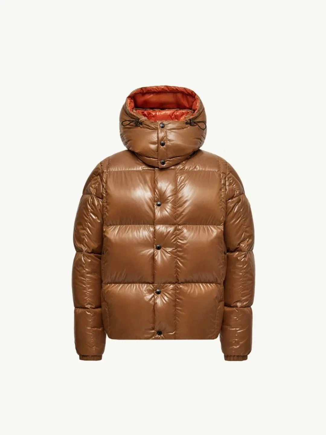 P800 Moncler's new Parana men's black gold hooded short down jacket, the Parana down jacket has an eye-catching glossy texture. This short down jacket is made of nylonlaque fabric, which is lightweight, warm, breathable and comfortable. The warm design and removable hood make it easy to handle all weather conditions. Size: 12345 Color: light brown black emerald green olive green