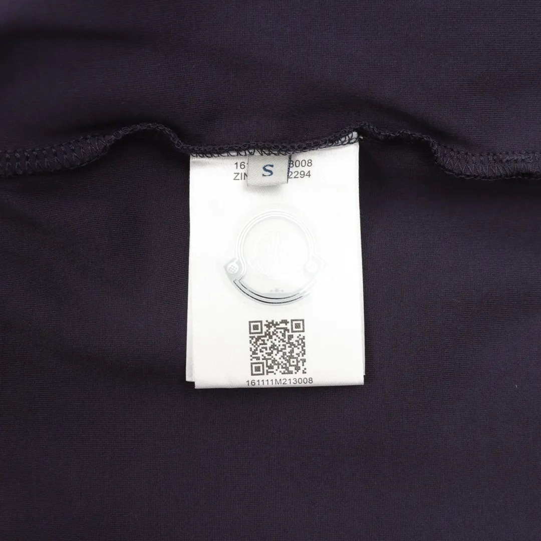 P460 Moncler/Mandow 25FW leg striped trousers are differentiated from the market currency, the same style for men and women, new aesthetically inspired and interesting design, and the channel is high-quality. It makes the overall design more elegant and fashionable. It is the hottest series this summer and is sought after by countless celebrities and fashionistas. The neat details of the cutting process add color to the playful fashion! The neat and meticulous design, and the well-fitting structure is unique. The upper body not only has outstanding recognition, but also looks younger and younger. A style that has the ultimate wearing meaning and performance, with gorgeous color combinations, the craftsmanship of this style must be extremely extraordinary, and the upper body comfort is definitely strong enough, which is also a manifestation of the essence of luxury! It is soft and thin, has an extremely alluring touch, and is very breathable. It is especially suitable for spring and summer wear. It is a comfortable wearing experience. The details and the craftsmanship of the webbing are perfect, giving it a more high-end feel!  Size：S-XL