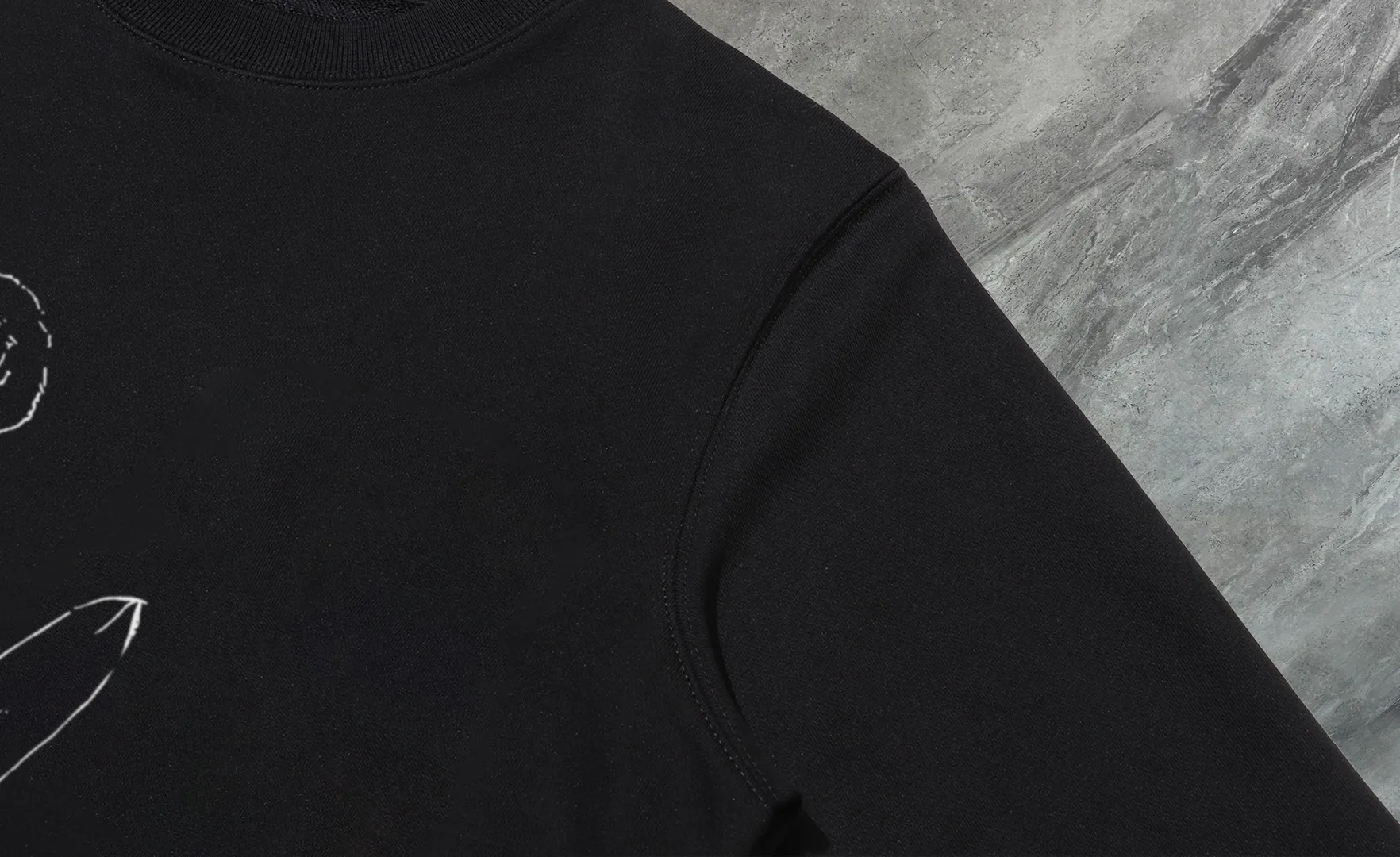 P210 High-version sweatshirt) [Long-term stock] 〖𝐌𝐎𝐍𝐂𝐋𝐄𝐑~Mask〗 Made of 440g heavy-weight fabric. It is different from the market currency. It can be matched with any variety and is properly handsome. 😎The whole dress is made of double waistcoats. The double waistcoats make the whole dress more three-dimensional. Not ordinary factories can do such fine work. 2025 Spring catwalk version of the T stage, on sale at the counter, exquisitely printed round neck terry sweatshirt, high-end double-ply cotton, custom-made stretch ribs, dyed in the same vat, complete with three standards, matched with digital printing patterns and very breathable, same style for men and women, color: black, white, apricot, size: S M L XL 2XL