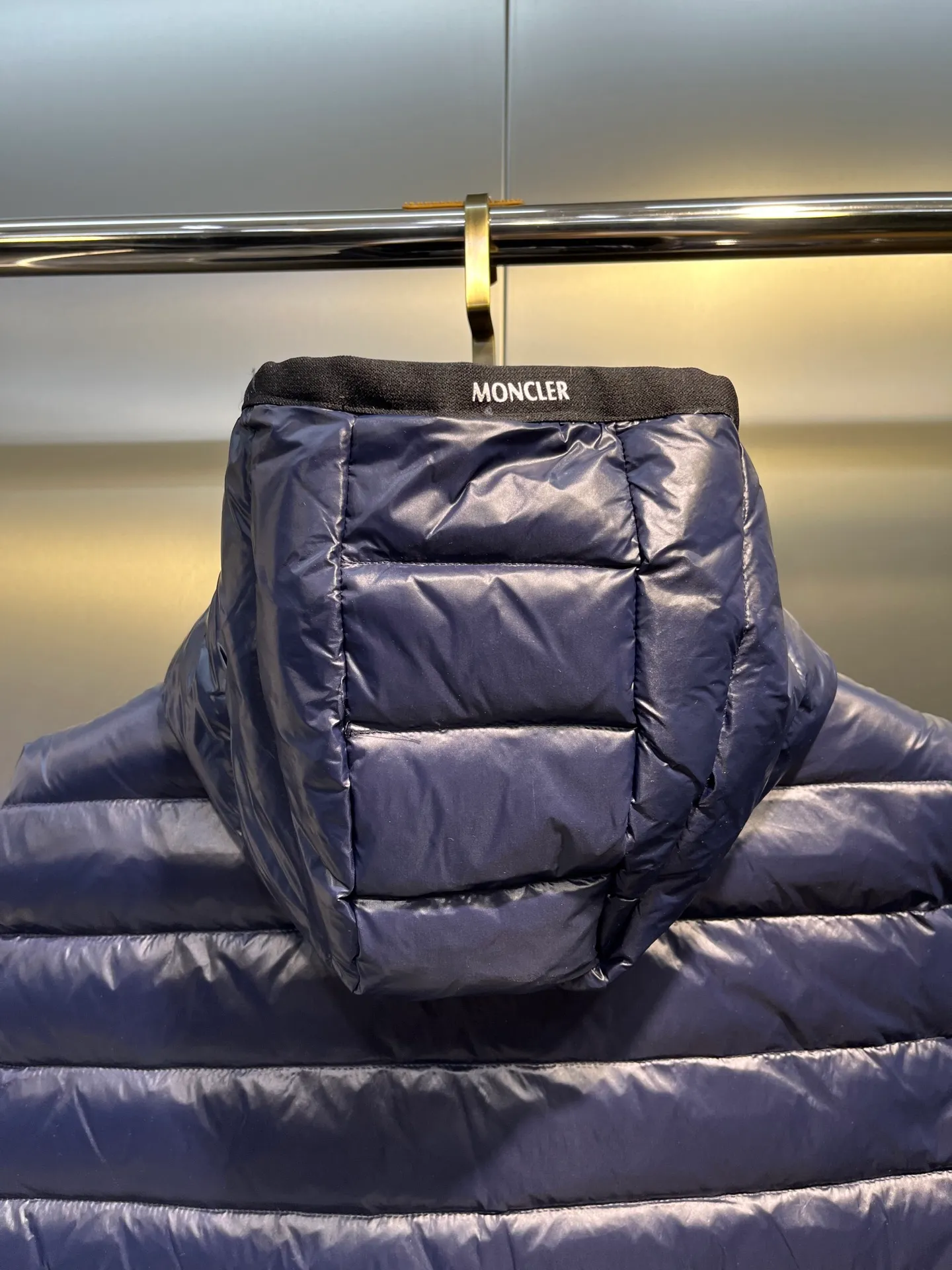 P700 Moncler🌟 2023 new autumn and winter Moncler black glossy thin hooded down vest 901 Color: Black Navy Size: 1 2 3 4 5