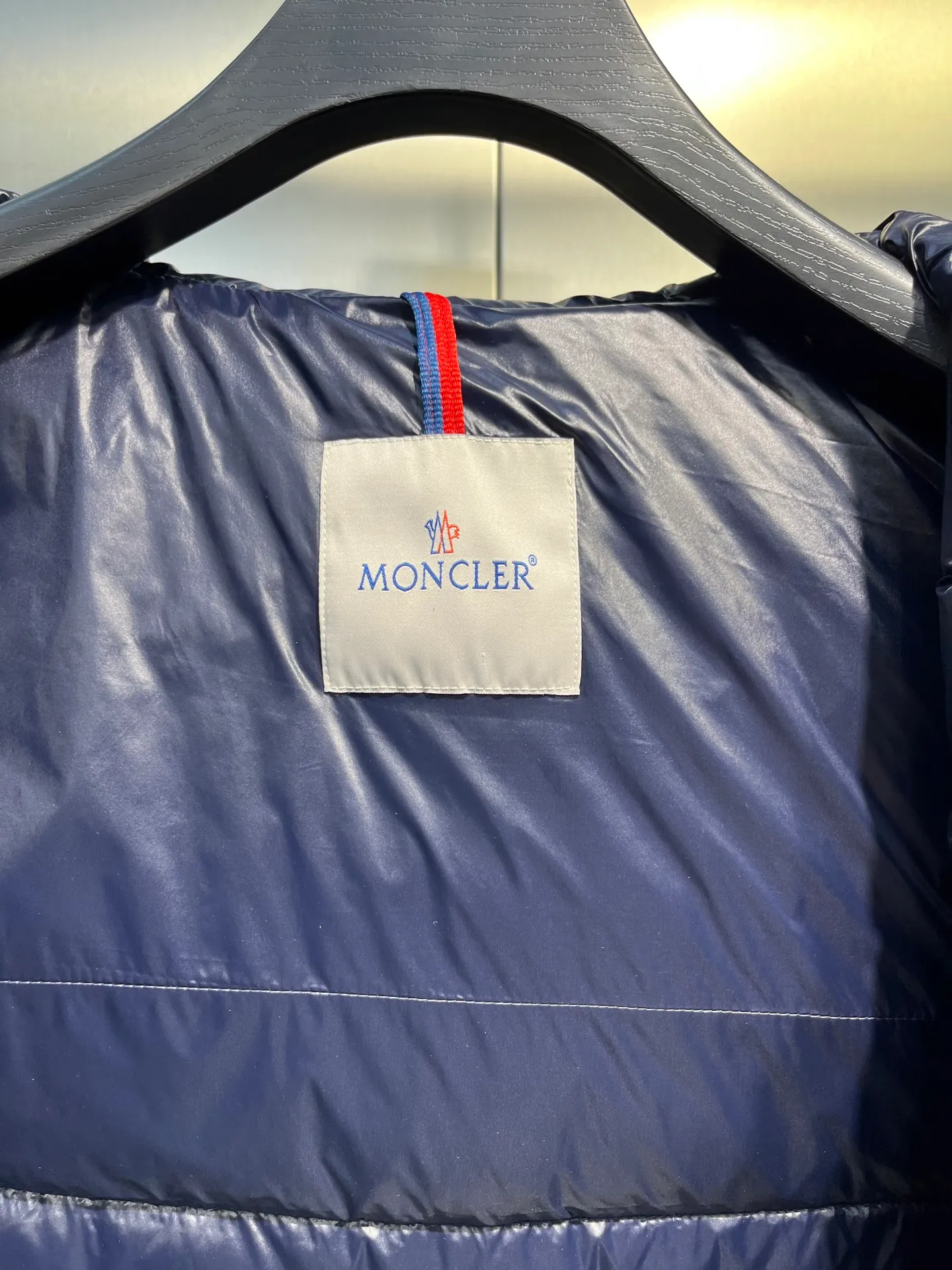 P700 Moncler🌟 2023 new autumn and winter Moncler black glossy thin hooded down vest 901 Color: Black Navy Size: 1 2 3 4 5