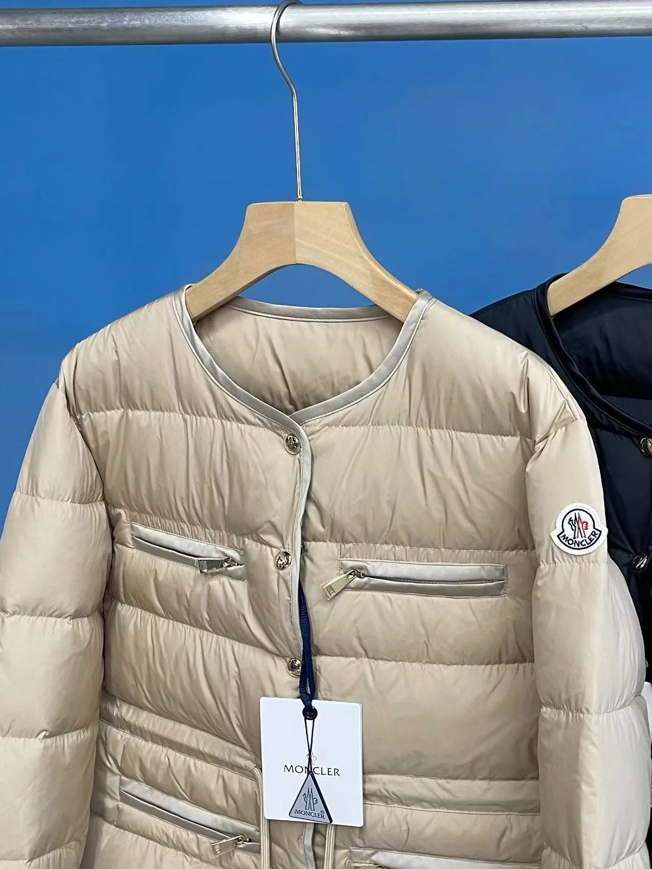 P760 MONCLER Drawstring Scent Black Khaki 0123