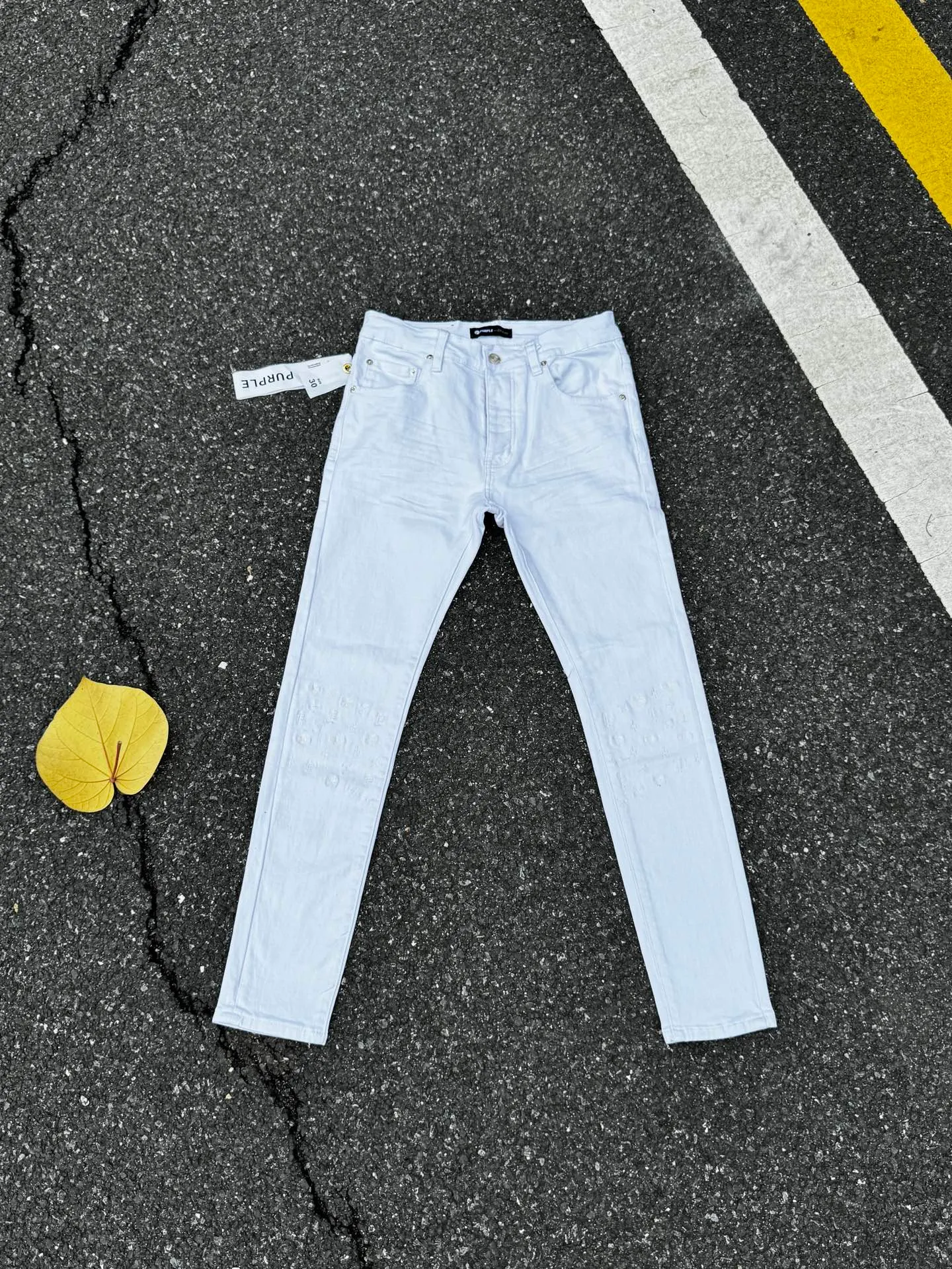 🅿️230 PU3-3 white (the back pocket label will not be returned or exchanged once it is removed) Top foreign trade order Purple Brand hole-splashed paint stretch skinny jeans, same style for men and women. Accessories: complete accessories, all in original packaging, two tags and two labels on the back pocket, distinguishing the low-end version on the outside, hardware and buckles are aligned, authentic and original with logo, aluminum alloy buckle, genuine printing inside the jeans pocket, every detail is outstanding for any version on the market Fabric: Genuine pattern-making and authentic custom-made imported fabrics using unique washing and dyeing methods, and individually hand-painted - hand-painted ripped micro-elastic jeans Size: 28 30 32 34 36
