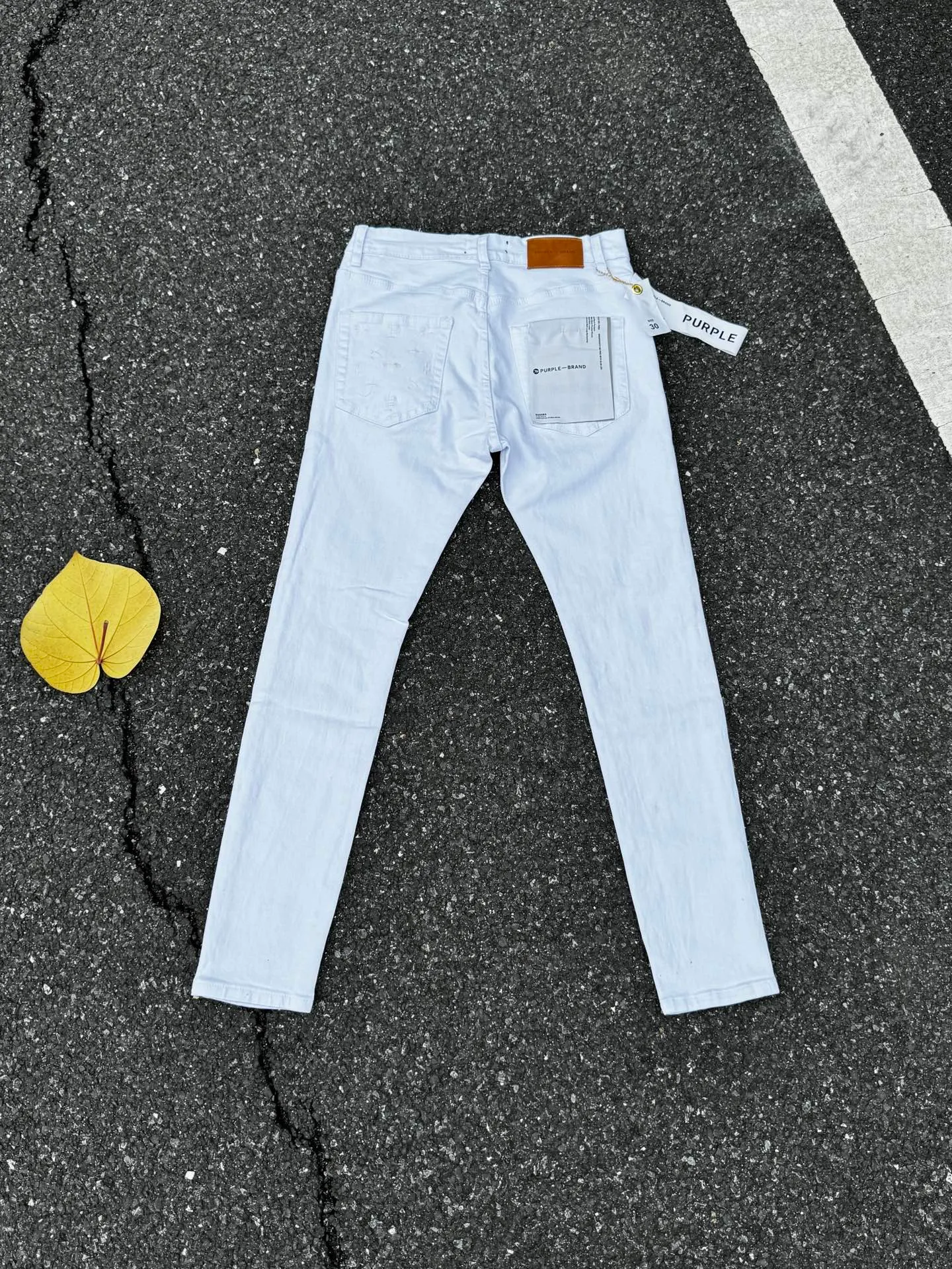 🅿️230 PU3-3 white (the back pocket label will not be returned or exchanged once it is removed) Top foreign trade order Purple Brand hole-splashed paint stretch skinny jeans, same style for men and women. Accessories: complete accessories, all in original packaging, two tags and two labels on the back pocket, distinguishing the low-end version on the outside, hardware and buckles are aligned, authentic and original with logo, aluminum alloy buckle, genuine printing inside the jeans pocket, every detail is outstanding for any version on the market Fabric: Genuine pattern-making and authentic custom-made imported fabrics using unique washing and dyeing methods, and individually hand-painted - hand-painted ripped micro-elastic jeans Size: 28 30 32 34 36