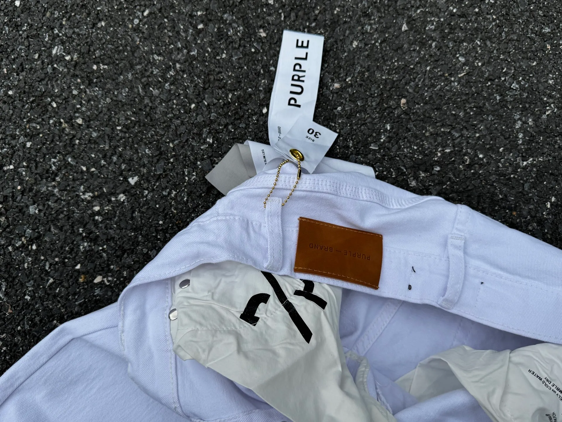 🅿️230 PU3-3 white (the back pocket label will not be returned or exchanged once it is removed) Top foreign trade order Purple Brand hole-splashed paint stretch skinny jeans, same style for men and women. Accessories: complete accessories, all in original packaging, two tags and two labels on the back pocket, distinguishing the low-end version on the outside, hardware and buckles are aligned, authentic and original with logo, aluminum alloy buckle, genuine printing inside the jeans pocket, every detail is outstanding for any version on the market Fabric: Genuine pattern-making and authentic custom-made imported fabrics using unique washing and dyeing methods, and individually hand-painted - hand-painted ripped micro-elastic jeans Size: 28 30 32 34 36