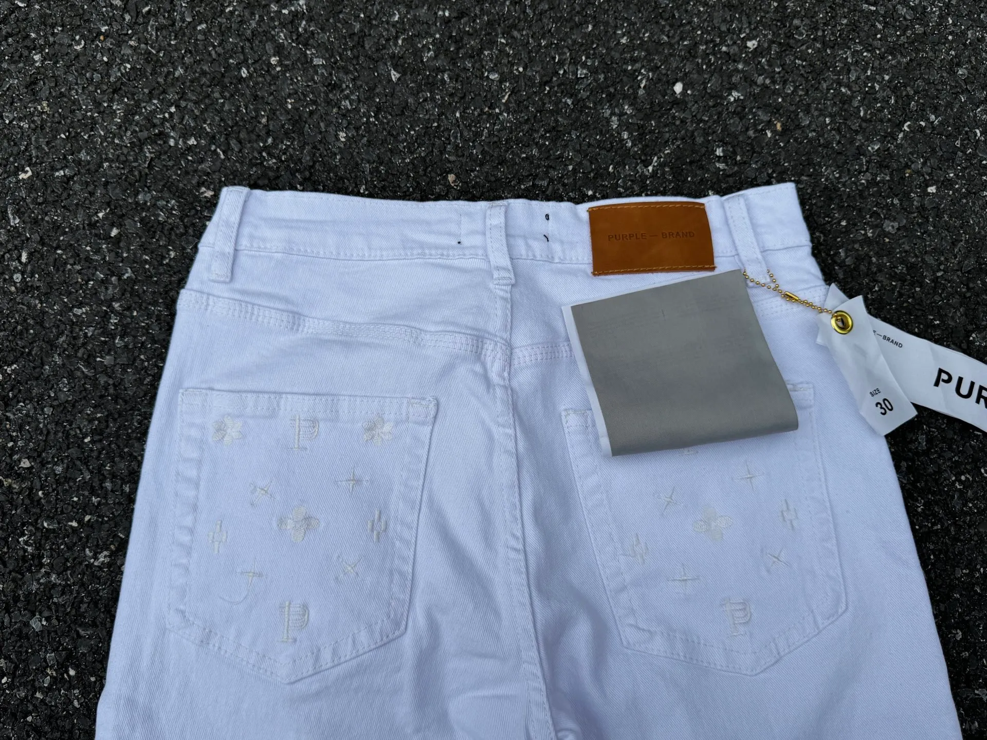 🅿️230 PU3-3 white (the back pocket label will not be returned or exchanged once it is removed) Top foreign trade order Purple Brand hole-splashed paint stretch skinny jeans, same style for men and women. Accessories: complete accessories, all in original packaging, two tags and two labels on the back pocket, distinguishing the low-end version on the outside, hardware and buckles are aligned, authentic and original with logo, aluminum alloy buckle, genuine printing inside the jeans pocket, every detail is outstanding for any version on the market Fabric: Genuine pattern-making and authentic custom-made imported fabrics using unique washing and dyeing methods, and individually hand-painted - hand-painted ripped micro-elastic jeans Size: 28 30 32 34 36