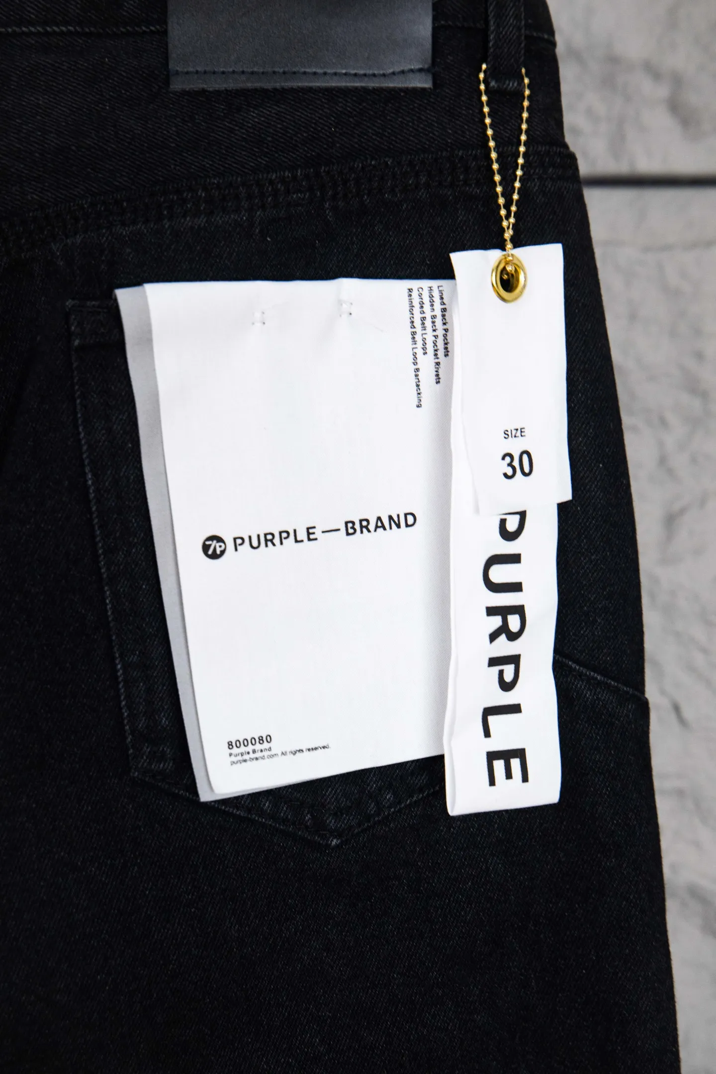 🅿️280 Style number: M210 (the back pocket label will not be returned or exchanged once it is removed) Top foreign trade order Purple Brand hot diamond pattern micro-flared jeans jeans for men and women. Accessories: Complete accessories, all in original packaging, two tags and two labels on the back pocket to distinguish the low-end version on the outside. The hardware and buckles are all labeled, the authentic original version with logo, aluminum alloy buckle, authentic printing inside the jeans pocket, every detail distinguishes any version on the market Fabric: Genuine pattern-making and authentic custom-made imported fabrics using unique washing and dyeing methods, and individually hand-painted - hand-painted ripped micro-elastic jeans Size: 28 30 32 34 36