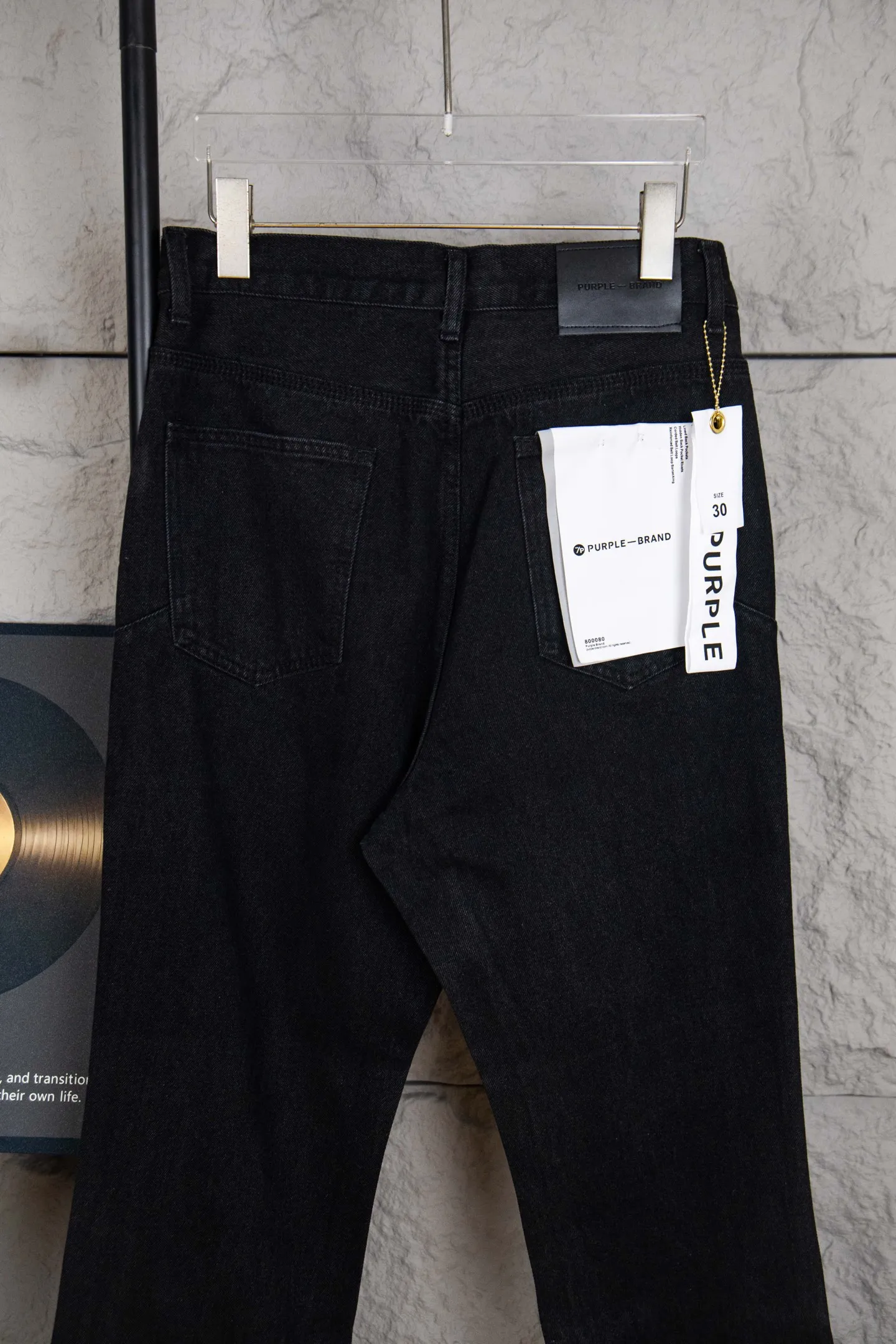 🅿️280 Style number: M210 (the back pocket label will not be returned or exchanged once it is removed) Top foreign trade order Purple Brand hot diamond pattern micro-flared jeans jeans for men and women. Accessories: Complete accessories, all in original packaging, two tags and two labels on the back pocket to distinguish the low-end version on the outside. The hardware and buckles are all labeled, the authentic original version with logo, aluminum alloy buckle, authentic printing inside the jeans pocket, every detail distinguishes any version on the market Fabric: Genuine pattern-making and authentic custom-made imported fabrics using unique washing and dyeing methods, and individually hand-painted - hand-painted ripped micro-elastic jeans Size: 28 30 32 34 36