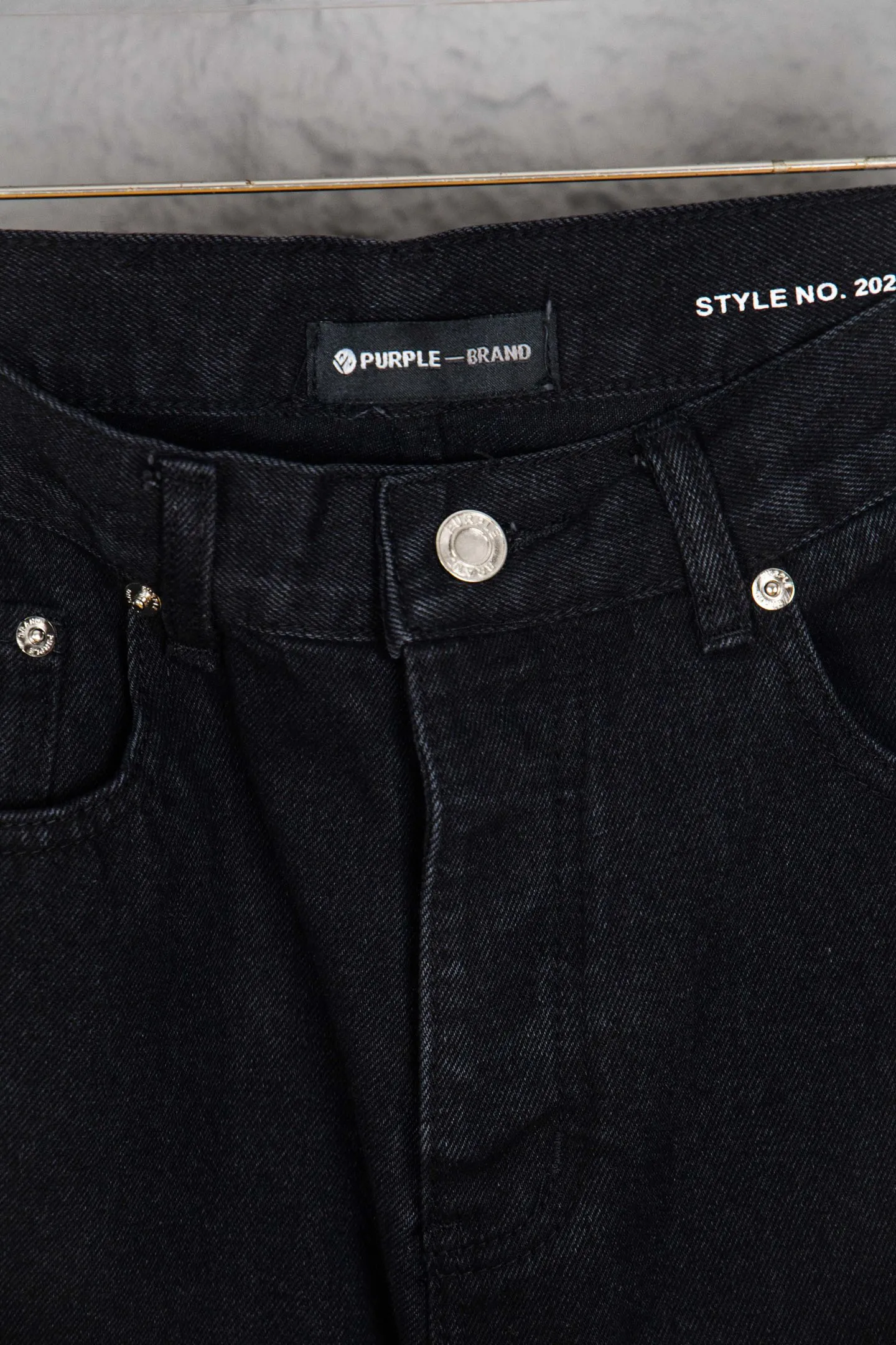 🅿️280 Style number: M210 (the back pocket label will not be returned or exchanged once it is removed) Top foreign trade order Purple Brand hot diamond pattern micro-flared jeans jeans for men and women. Accessories: Complete accessories, all in original packaging, two tags and two labels on the back pocket to distinguish the low-end version on the outside. The hardware and buckles are all labeled, the authentic original version with logo, aluminum alloy buckle, authentic printing inside the jeans pocket, every detail distinguishes any version on the market Fabric: Genuine pattern-making and authentic custom-made imported fabrics using unique washing and dyeing methods, and individually hand-painted - hand-painted ripped micro-elastic jeans Size: 28 30 32 34 36