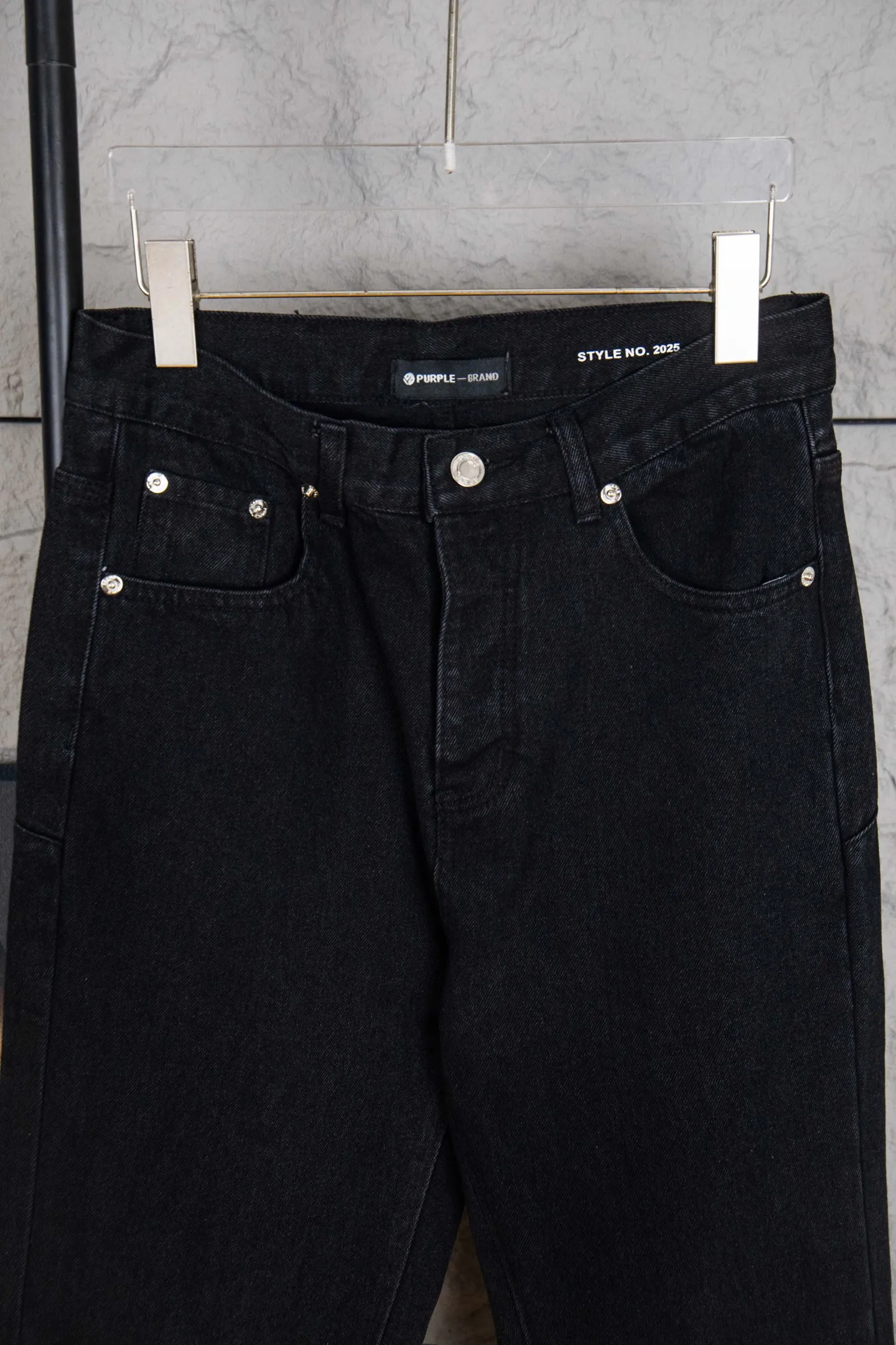 🅿️280 Style number: M210 (the back pocket label will not be returned or exchanged once it is removed) Top foreign trade order Purple Brand hot diamond pattern micro-flared jeans jeans for men and women. Accessories: Complete accessories, all in original packaging, two tags and two labels on the back pocket to distinguish the low-end version on the outside. The hardware and buckles are all labeled, the authentic original version with logo, aluminum alloy buckle, authentic printing inside the jeans pocket, every detail distinguishes any version on the market Fabric: Genuine pattern-making and authentic custom-made imported fabrics using unique washing and dyeing methods, and individually hand-painted - hand-painted ripped micro-elastic jeans Size: 28 30 32 34 36