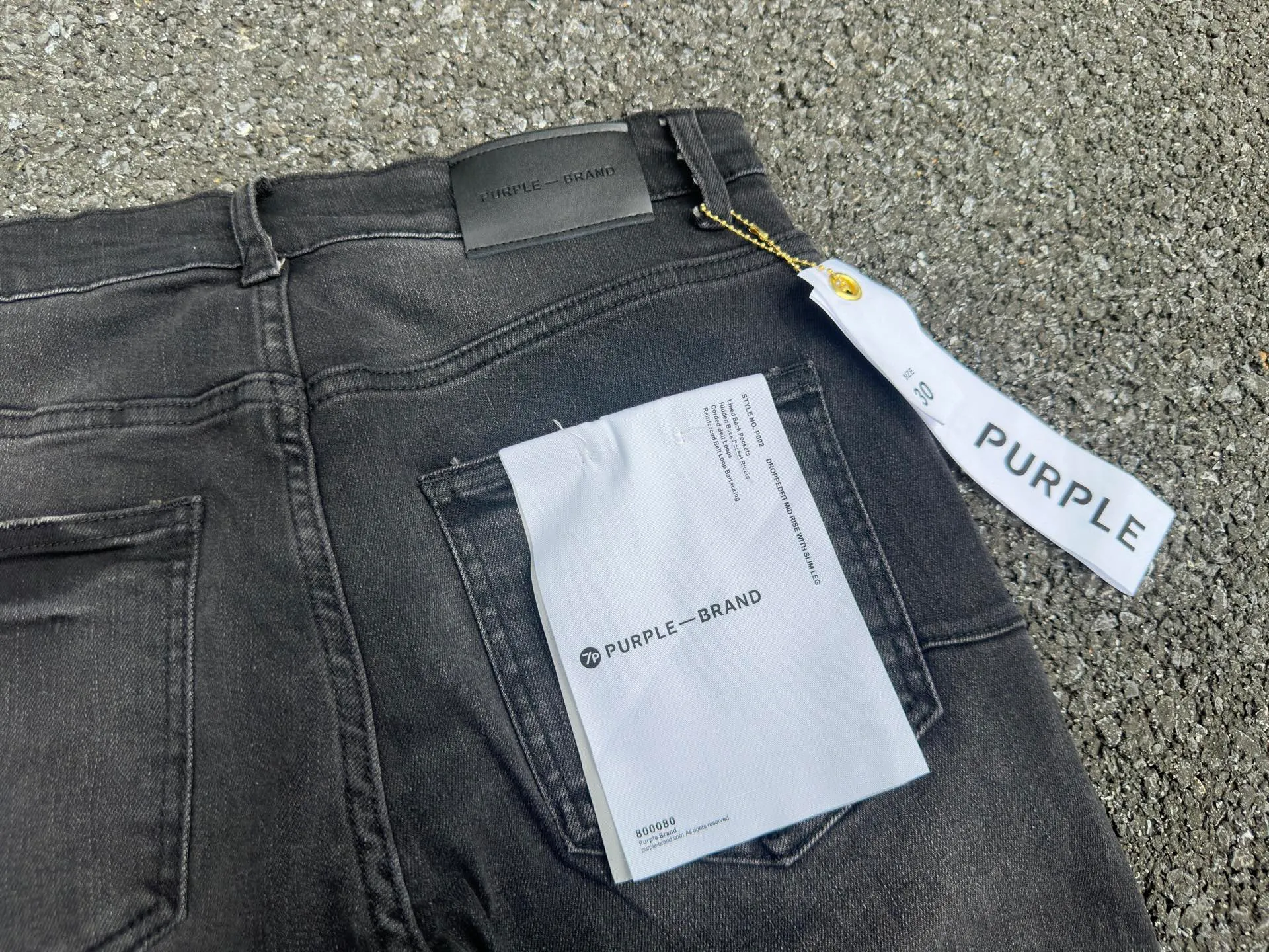 🅿️260 PU5 (the back pocket label will not be returned or exchanged once it is removed) Top foreign trade order Purple Brand hole printed stretch skinny jeans, same style for men and women. Accessories: complete accessories, all in original packaging, two tags and two labels on the back pocket, distinguishing the low-end version on the outside, hardware and buckles are aligned, authentic original with logo, aluminum alloy buckle, genuine printing inside the jeans pocket, every detail distinguishes any version on the market Fabric: Genuine pattern-making and standard genuine custom-made imported fabrics adopt unique washing and dyeing methods, and are individually hand-painted - hand-painted to make ripped micro-elastic jeans Color: black blue Code number: 28 30 32 34 36