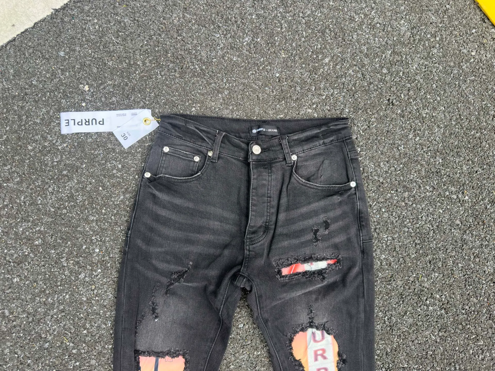 🅿️260 PU5 (the back pocket label will not be returned or exchanged once it is removed) Top foreign trade order Purple Brand hole printed stretch skinny jeans, same style for men and women. Accessories: complete accessories, all in original packaging, two tags and two labels on the back pocket, distinguishing the low-end version on the outside, hardware and buckles are aligned, authentic original with logo, aluminum alloy buckle, genuine printing inside the jeans pocket, every detail distinguishes any version on the market Fabric: Genuine pattern-making and standard genuine custom-made imported fabrics adopt unique washing and dyeing methods, and are individually hand-painted - hand-painted to make ripped micro-elastic jeans Color: black blue Code number: 28 30 32 34 36