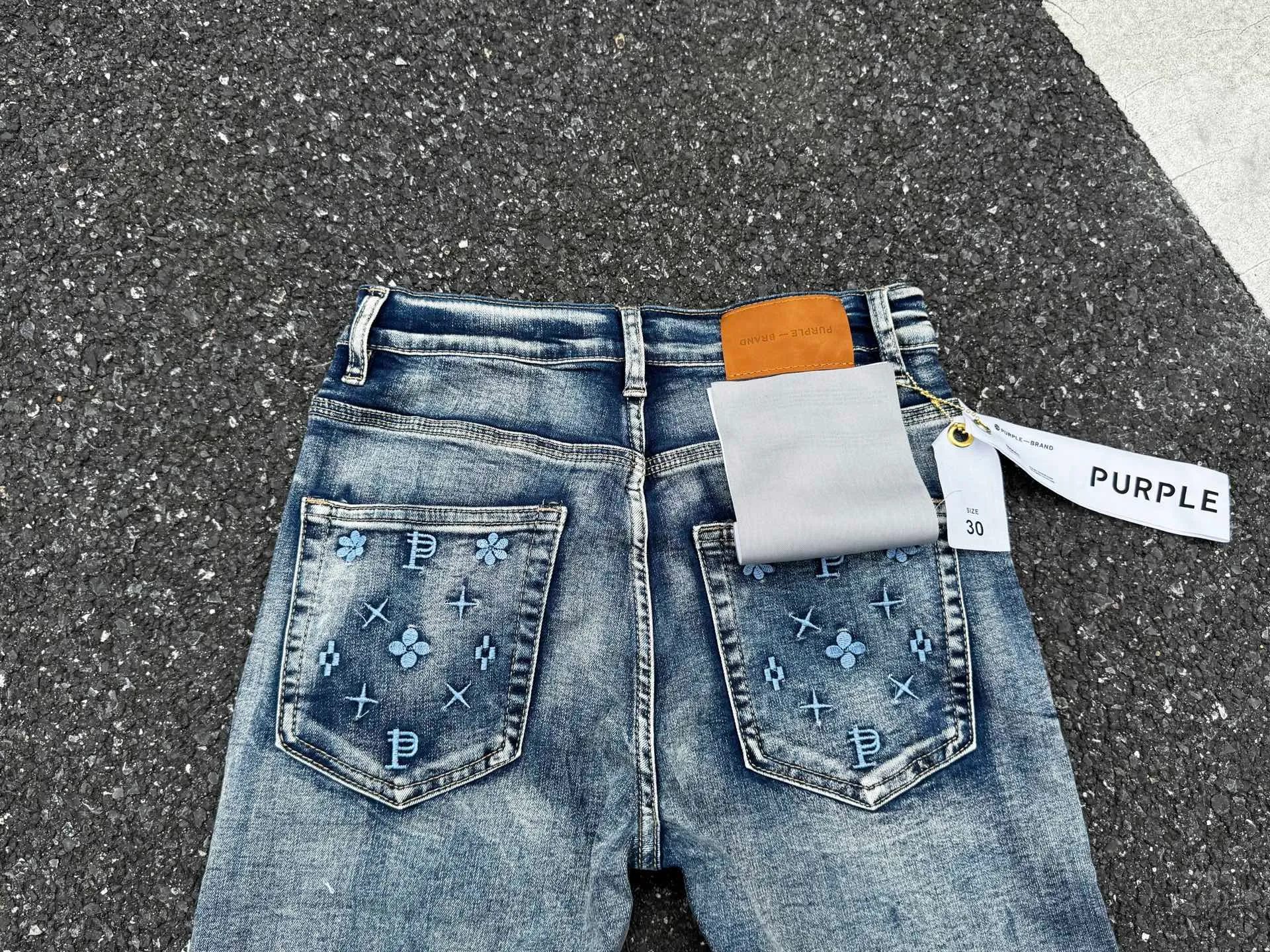 🅿️230 PU3-1 blue (the back pocket label will not be returned or exchanged once it is removed) Top foreign trade order Purple Brand hole-splashed paint stretch skinny jeans, same style for men and women Accessories: complete accessories, all in original packaging, two tags and two labels on the back pocket to distinguish the low-end version on the outside, hardware and buckles are aligned, authentic and original with logo, aluminum alloy buckle, authentic printing inside the jeans pocket, every detail distinguishes any version on the market Fabric: Genuine pattern-making and authentic custom-made imported fabrics using unique washing and dyeing methods, and individually hand-painted - hand-painted ripped micro-elastic jeans Size: 28 30 32 34 36