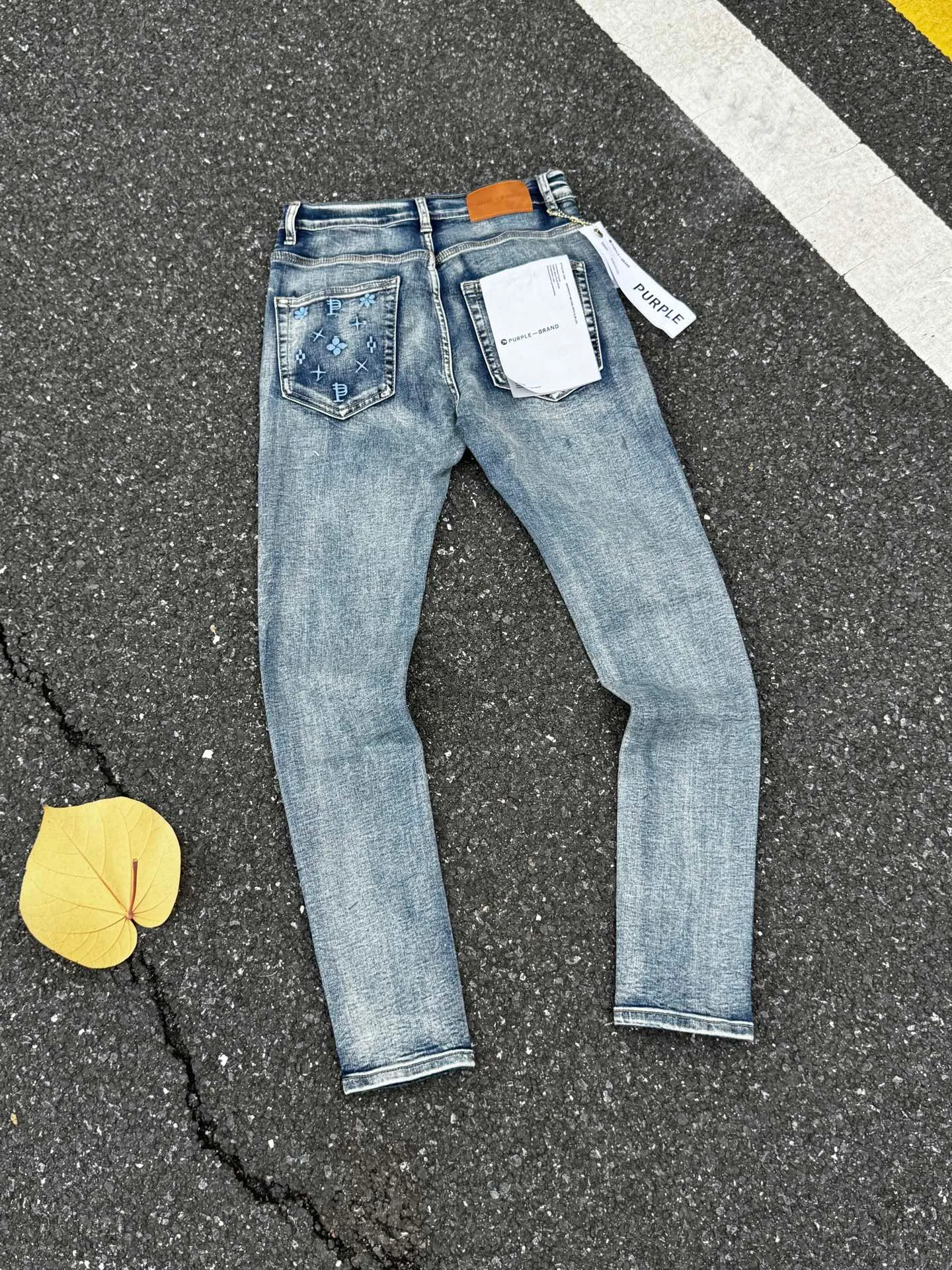 🅿️230 PU3-1 blue (the back pocket label will not be returned or exchanged once it is removed) Top foreign trade order Purple Brand hole-splashed paint stretch skinny jeans, same style for men and women Accessories: complete accessories, all in original packaging, two tags and two labels on the back pocket to distinguish the low-end version on the outside, hardware and buckles are aligned, authentic and original with logo, aluminum alloy buckle, authentic printing inside the jeans pocket, every detail distinguishes any version on the market Fabric: Genuine pattern-making and authentic custom-made imported fabrics using unique washing and dyeing methods, and individually hand-painted - hand-painted ripped micro-elastic jeans Size: 28 30 32 34 36