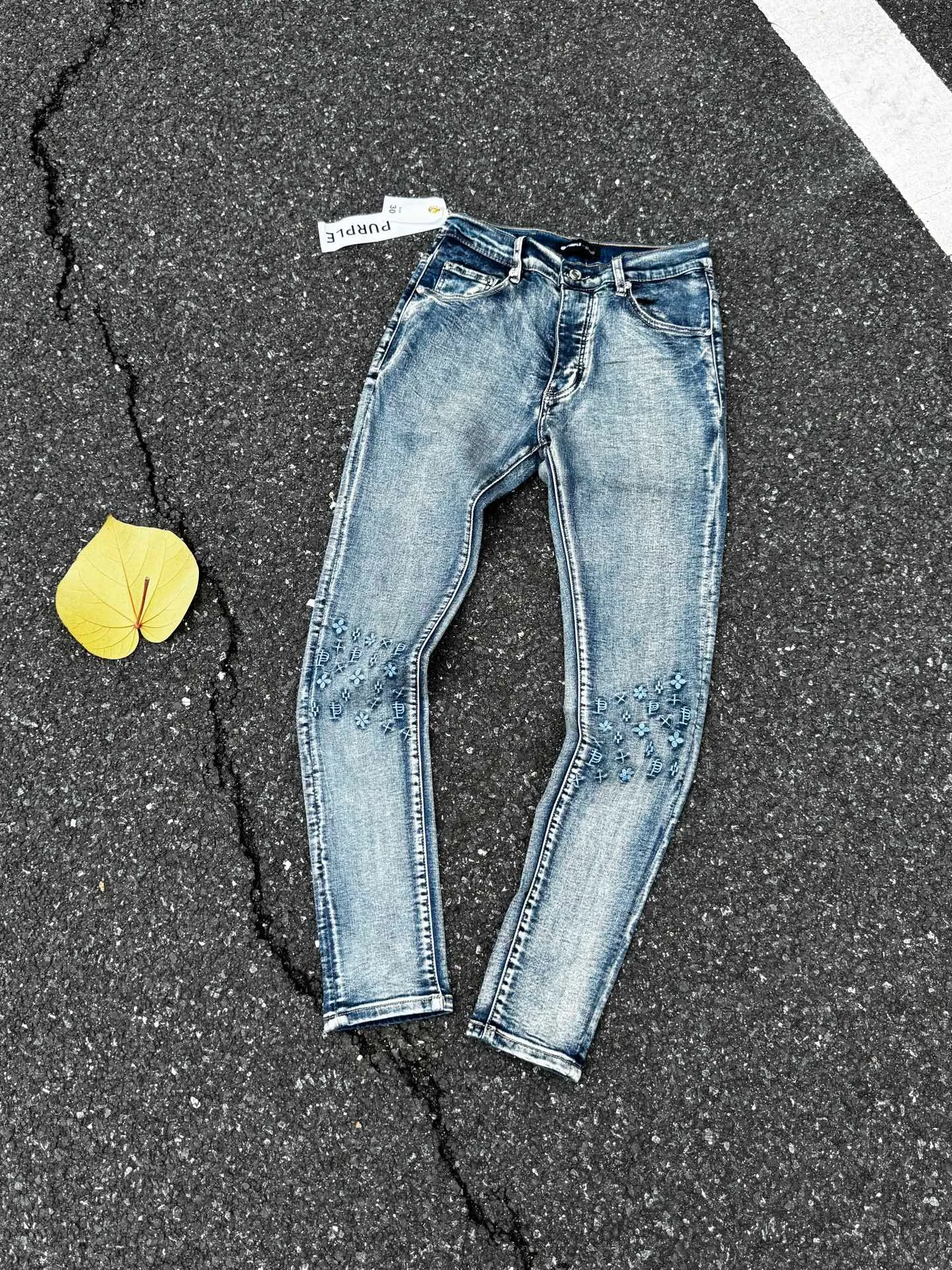 🅿️230 PU3-1 blue (the back pocket label will not be returned or exchanged once it is removed) Top foreign trade order Purple Brand hole-splashed paint stretch skinny jeans, same style for men and women Accessories: complete accessories, all in original packaging, two tags and two labels on the back pocket to distinguish the low-end version on the outside, hardware and buckles are aligned, authentic and original with logo, aluminum alloy buckle, authentic printing inside the jeans pocket, every detail distinguishes any version on the market Fabric: Genuine pattern-making and authentic custom-made imported fabrics using unique washing and dyeing methods, and individually hand-painted - hand-painted ripped micro-elastic jeans Size: 28 30 32 34 36