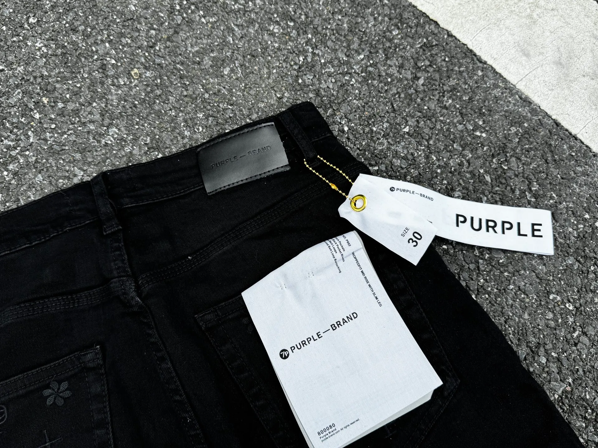 🅿️230 PU3-2 black (the back pocket label will not be returned or exchanged once it is removed) Top foreign trade order Purple Brand hole-splashed paint stretch skinny jeans, same style for men and women. Accessories: complete accessories, all in original packaging, two tags and two labels on the back pocket, distinguishing the low-end version on the outside, hardware and buckles are aligned, authentic original with logo, aluminum alloy buckle, authentic printing on the inside of the jeans pocket, every detail distinguishes any version on the market Fabric: Genuine pattern-making and authentic custom-made imported fabrics using unique washing and dyeing methods, and individually hand-painted - hand-painted ripped micro-elastic jeans Size: 28 30 32 34 36
