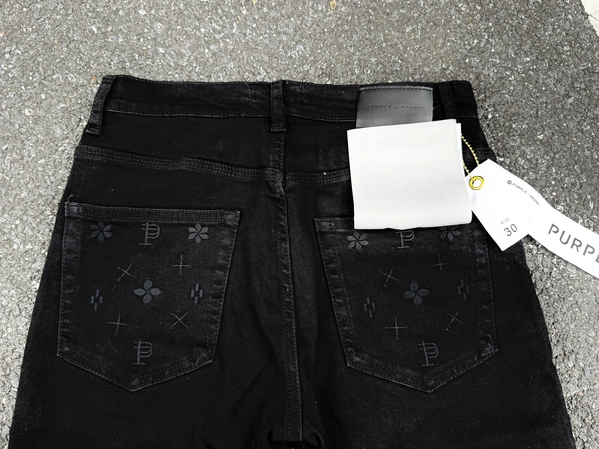 🅿️230 PU3-2 black (the back pocket label will not be returned or exchanged once it is removed) Top foreign trade order Purple Brand hole-splashed paint stretch skinny jeans, same style for men and women. Accessories: complete accessories, all in original packaging, two tags and two labels on the back pocket, distinguishing the low-end version on the outside, hardware and buckles are aligned, authentic original with logo, aluminum alloy buckle, authentic printing on the inside of the jeans pocket, every detail distinguishes any version on the market Fabric: Genuine pattern-making and authentic custom-made imported fabrics using unique washing and dyeing methods, and individually hand-painted - hand-painted ripped micro-elastic jeans Size: 28 30 32 34 36
