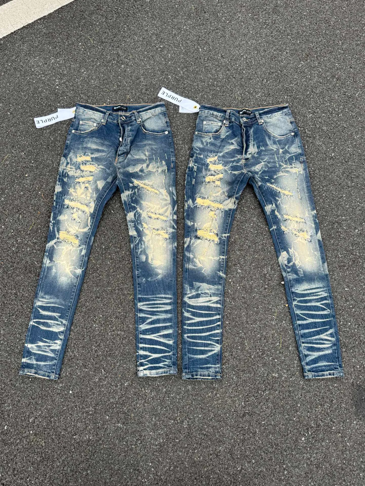 🅿️260 PU1 (the back pocket label will not be returned or exchanged once it is removed) Top foreign trade order Purple Brand ripped stretch skinny jeans, same style for men and women. Accessories: complete accessories, all in original packaging, two tags and two labels on the back pocket, distinguishing the low-end version on the outside, hardware and buckles are aligned, authentic original with logo, aluminum alloy buckle, authentic printing inside the jeans pocket, every detail is a hit with any version on the market Fabric: Genuine pattern-making and authentic custom-made imported fabrics using unique washing and dyeing methods, and individually hand-painted - hand-painted ripped micro-elastic jeans Size: 28 30 32 34 36