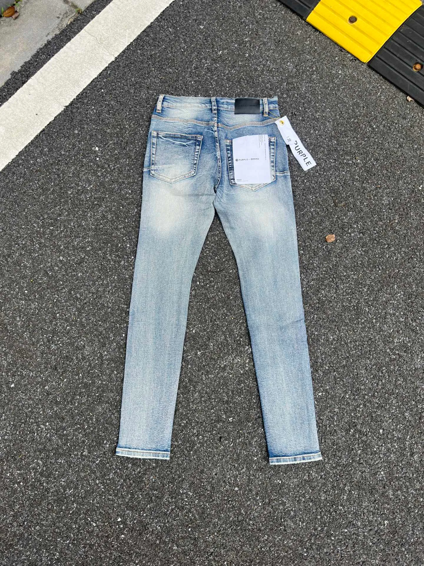 🅿️260 PU5 (the back pocket label will not be returned or exchanged once it is removed) Top foreign trade order Purple Brand hole printed stretch skinny jeans, same style for men and women. Accessories: complete accessories, all in original packaging, two tags and two labels on the back pocket, distinguishing the low-end version on the outside, hardware and buckles are aligned, authentic original with logo, aluminum alloy buckle, genuine printing inside the jeans pocket, every detail distinguishes any version on the market Fabric: Genuine pattern-making and standard genuine custom-made imported fabrics adopt unique washing and dyeing methods, and are individually hand-painted - hand-painted to make ripped micro-elastic jeans Color: black blue Code number: 28 30 32 34 36