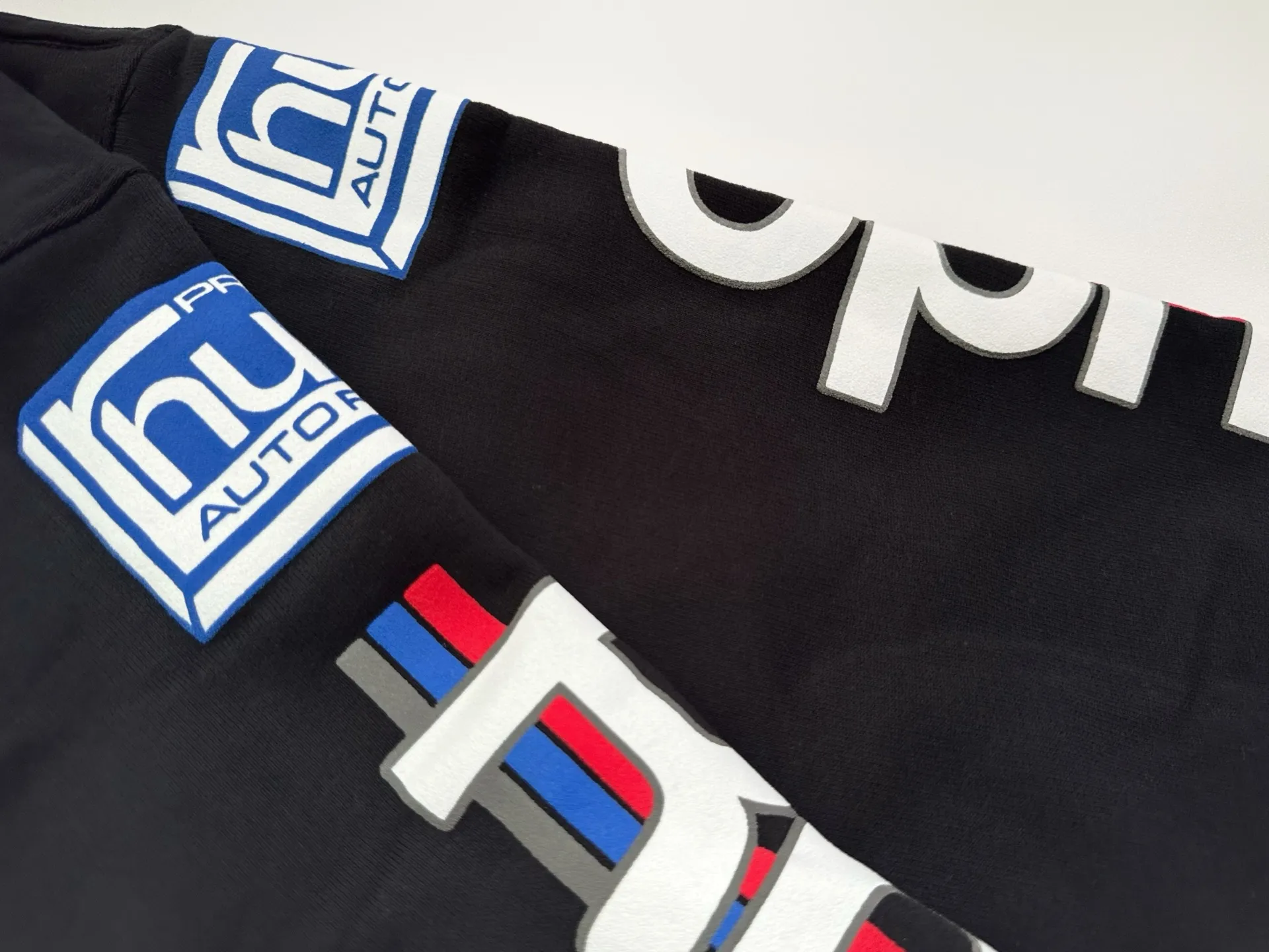 Style No.: 8889 P266 RHUDE New American racing 🏎️ style sweatshirt, high street loose washed hooded sweatshirt for men and women, multi-color suede foam printing process + using pure cotton washed terry brushed process fabric 450g, heavy upper body three-dimensional fluffy Size: (S-M-L-XL) Color: washed navy blue
