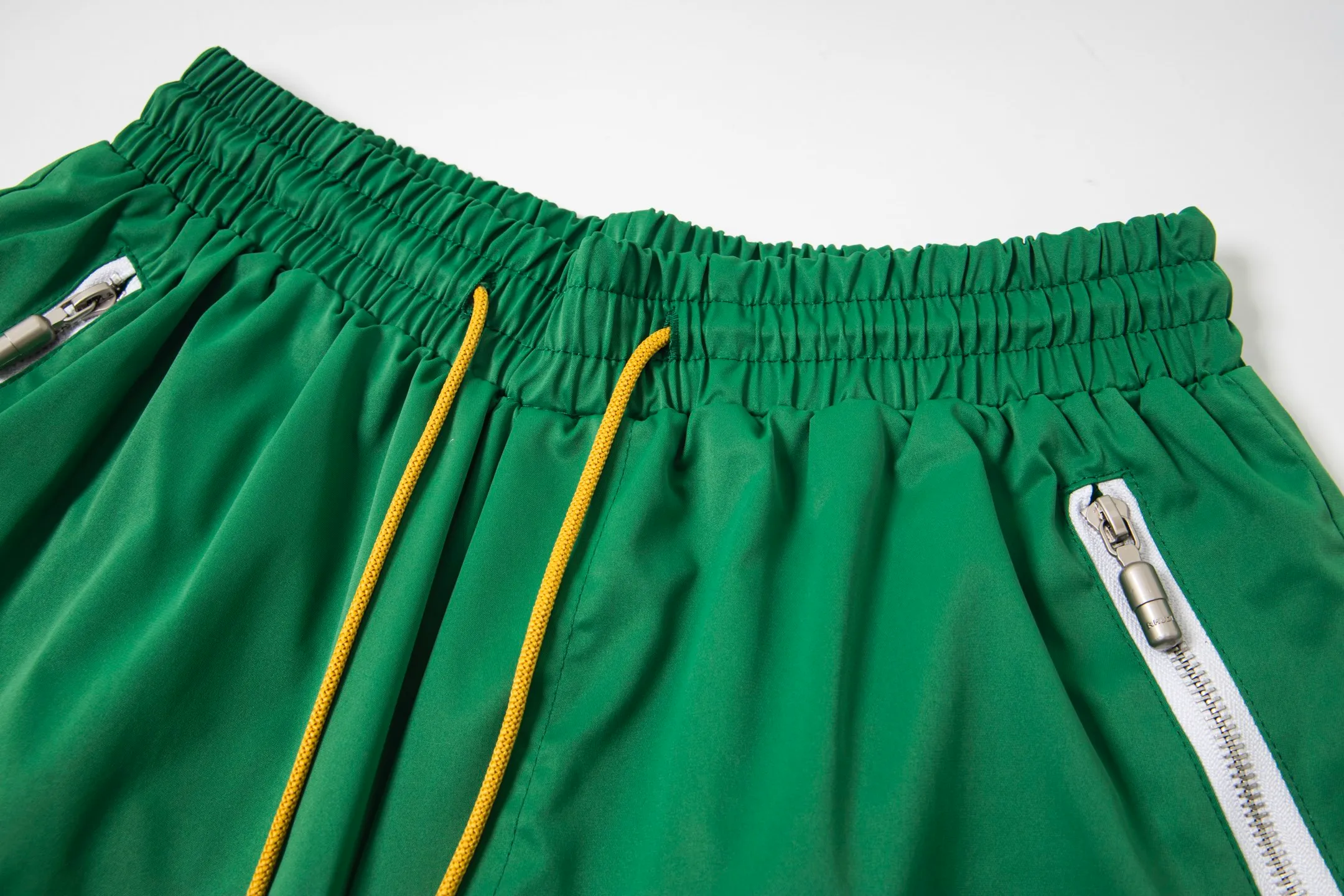 808#P160 Rhude American trendy brand quick-drying beach pants with elastic waist heavy-duty zipper shorts letter print trendy inner mesh men's loose sports pants Color: Black Gray Green Blue Fabric: 150g nylon 100% polyester Size: S M L XL