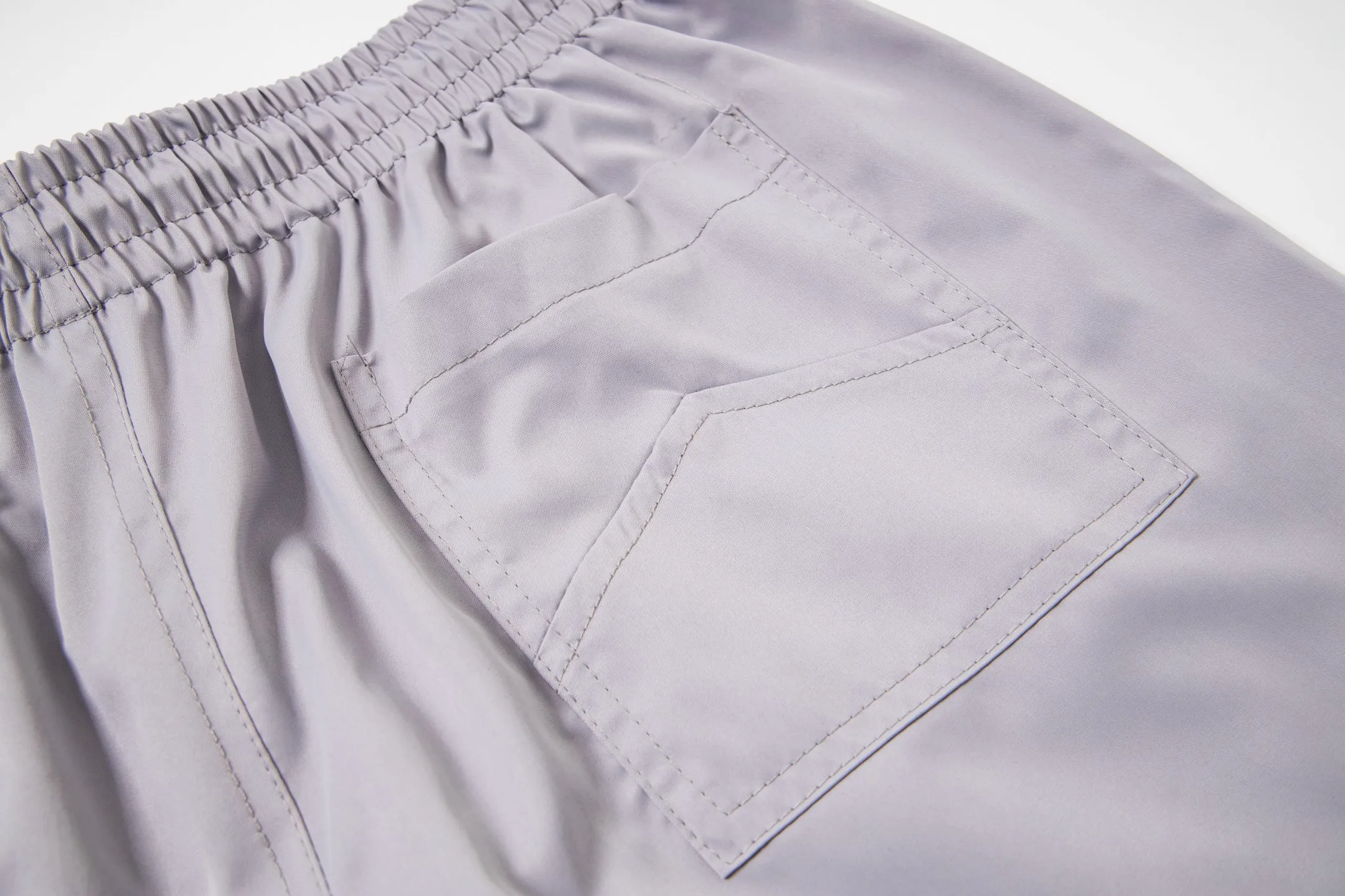 809#P150 Rhude American trendy brand quick-drying beach pants elastic waist shorts letter printed trendy lining mesh men's loose sports pants Color: Black Gray Green Blue Fabric: 150g nylon 100% polyester Size: S M L XL