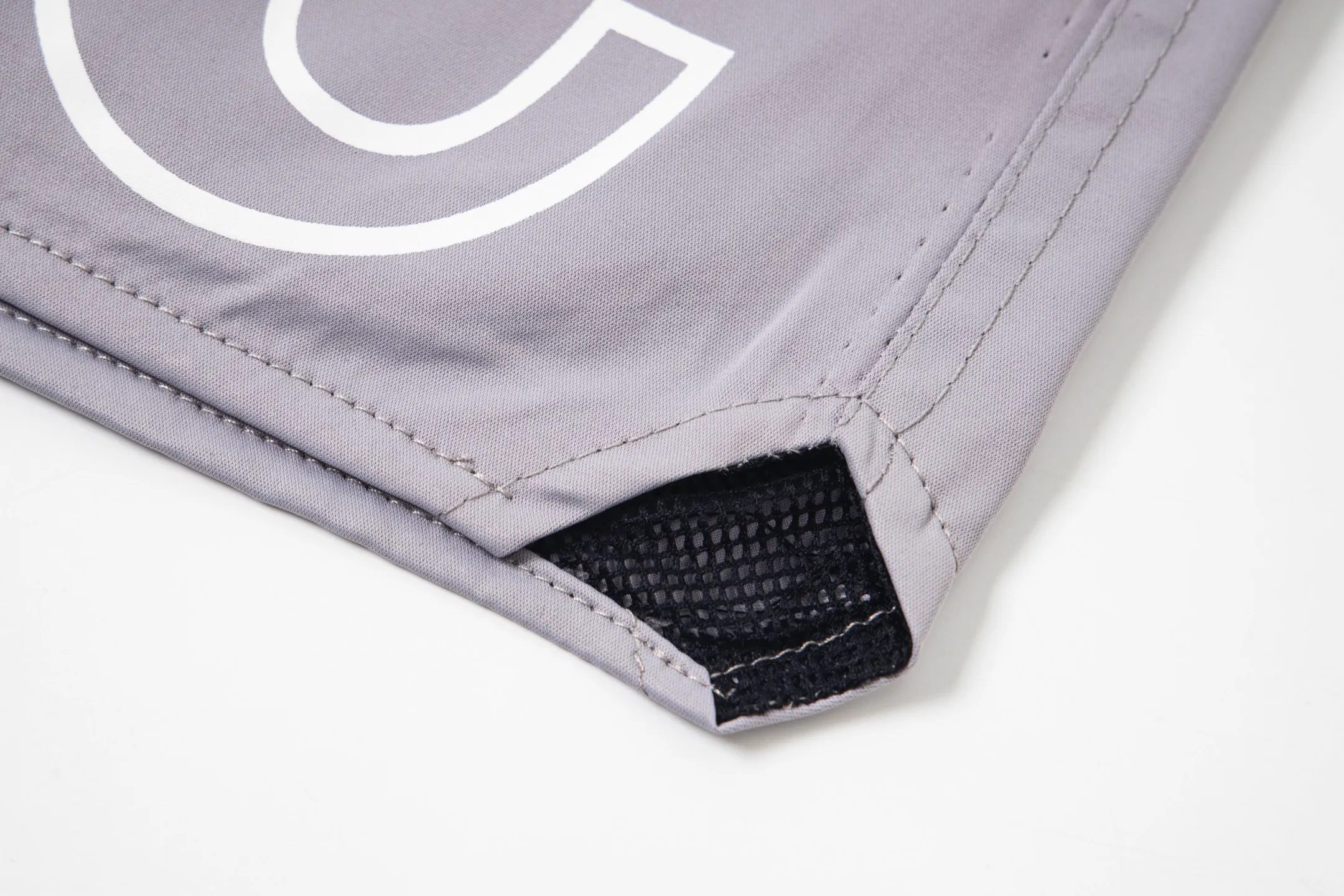 809#P150 Rhude American trendy brand quick-drying beach pants elastic waist shorts letter printed trendy lining mesh men's loose sports pants Color: Black Gray Green Blue Fabric: 150g nylon 100% polyester Size: S M L XL