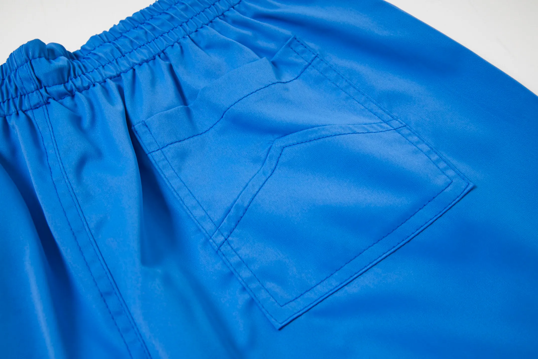 809#P150 Rhude American trendy brand quick-drying beach pants elastic waist shorts letter printed trendy lining mesh men's loose sports pants Color: Black Gray Green Blue Fabric: 150g nylon 100% polyester Size: S M L XL