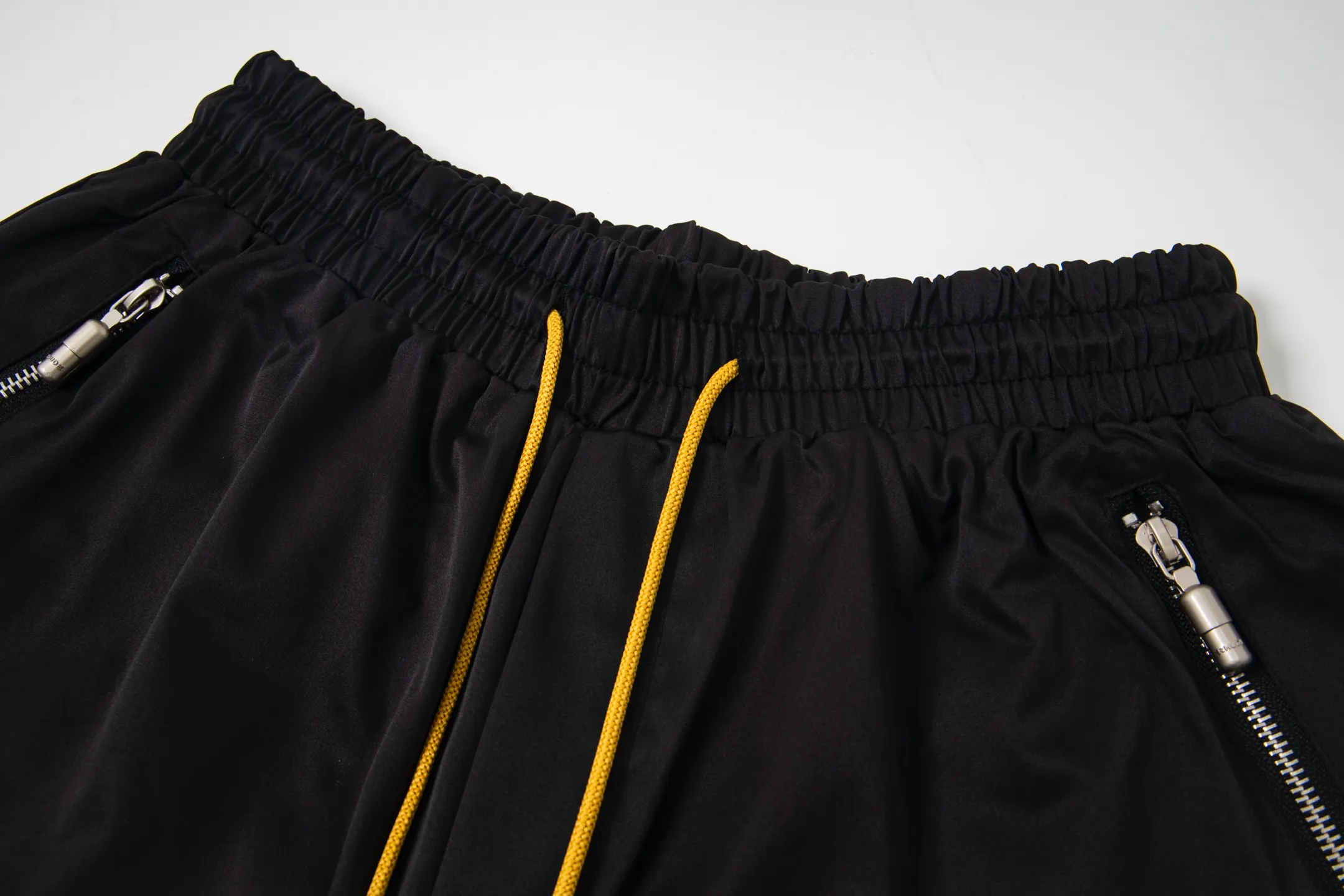 808#P160 Rhude American trendy brand quick-drying beach pants with elastic waist heavy-duty zipper shorts letter print trendy inner mesh men's loose sports pants Color: Black Gray Green Blue Fabric: 150g nylon 100% polyester Size: S M L XL