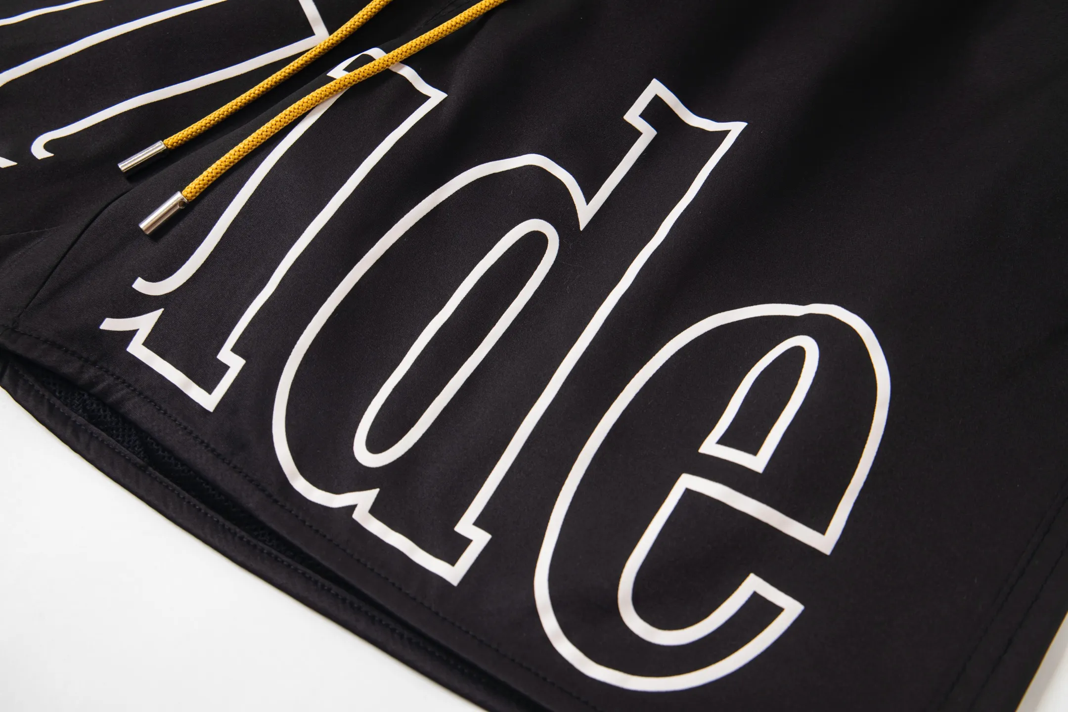 809#P150 Rhude American trendy brand quick-drying beach pants elastic waist shorts letter printed trendy lining mesh men's loose sports pants Color: Black Gray Green Blue Fabric: 150g nylon 100% polyester Size: S M L XL