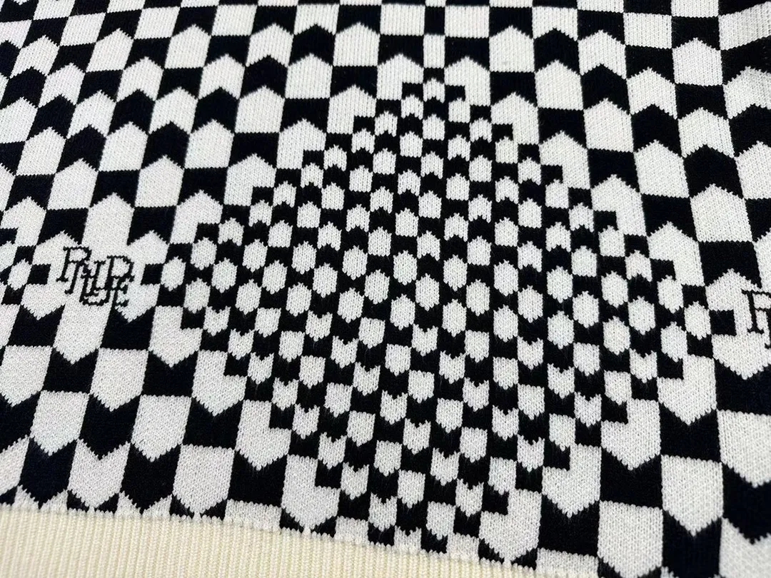 P250 Rhude new all-over black and white small plaid jacquard sweater Size: M L XL XXL