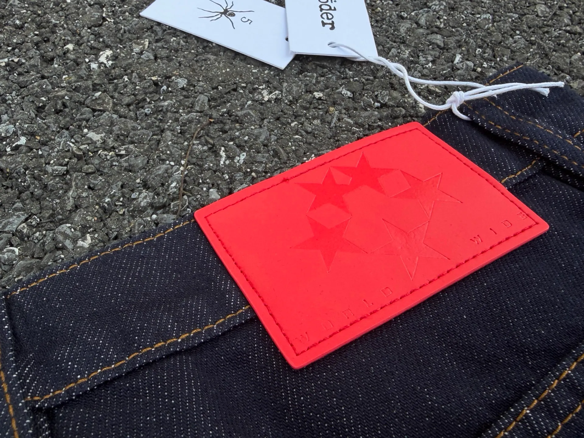 P210 (original outdoor picture direct) top version Sp10der street fashion brand printed washed and distressed casual jeans for men and women, same style. Size: 28 30 32 34 36