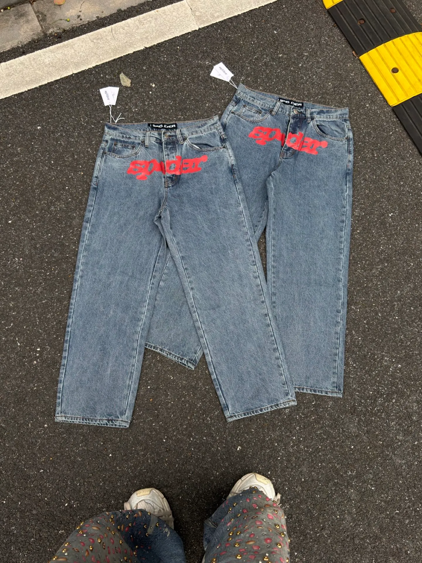 P210 (original outdoor picture direct) top version Sp10der street fashion brand printed washed and distressed casual jeans for men and women, same style. Size: 28 30 32 34 36